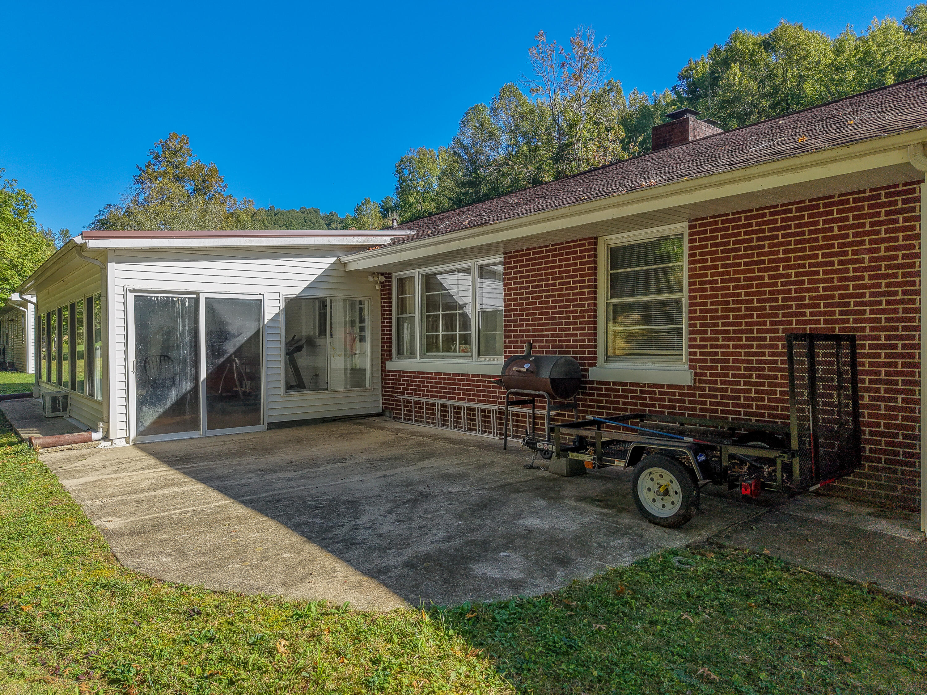 485 N Wilson Avenue Property Photo 7