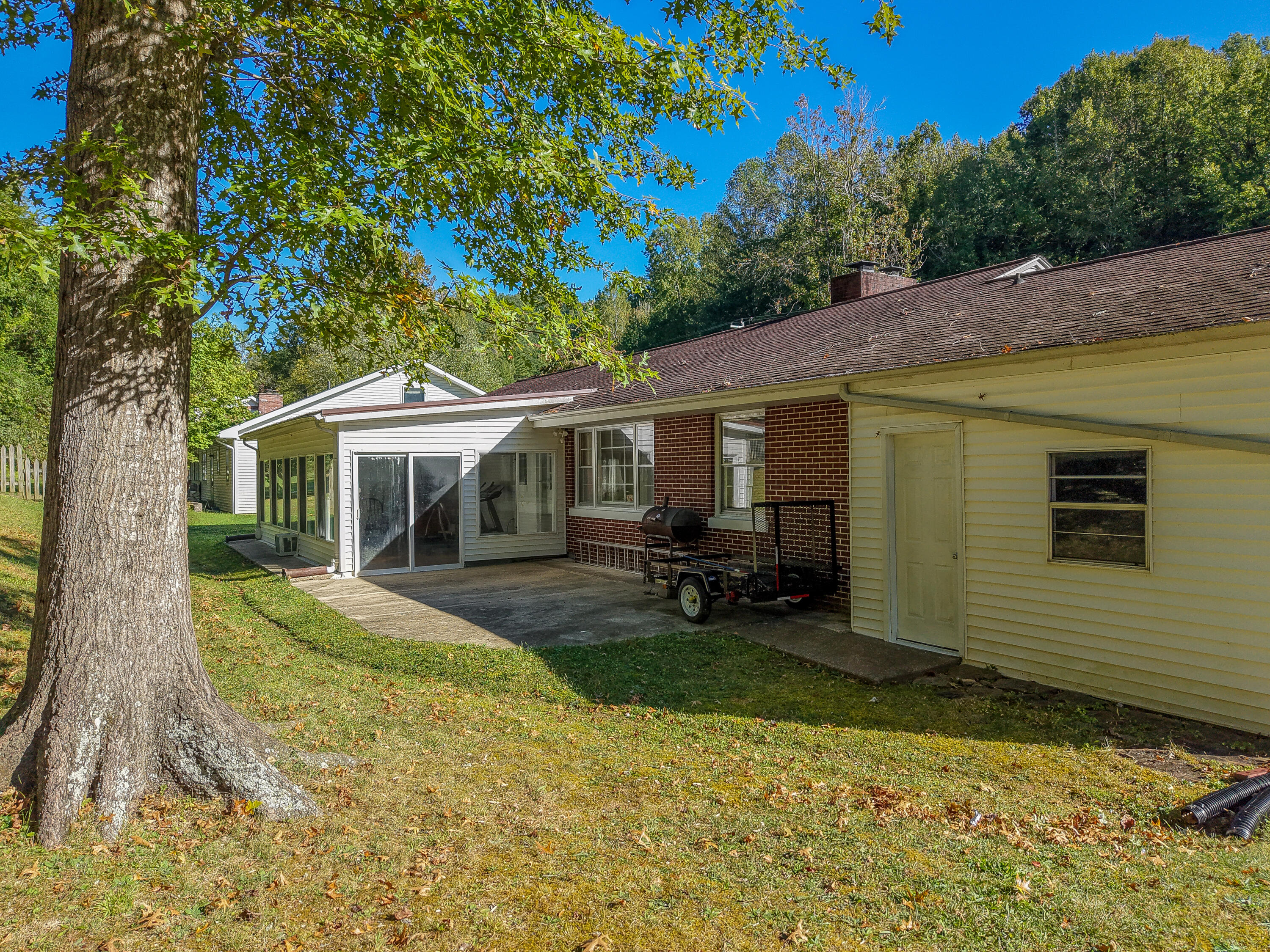 485 N Wilson Avenue Property Photo 8