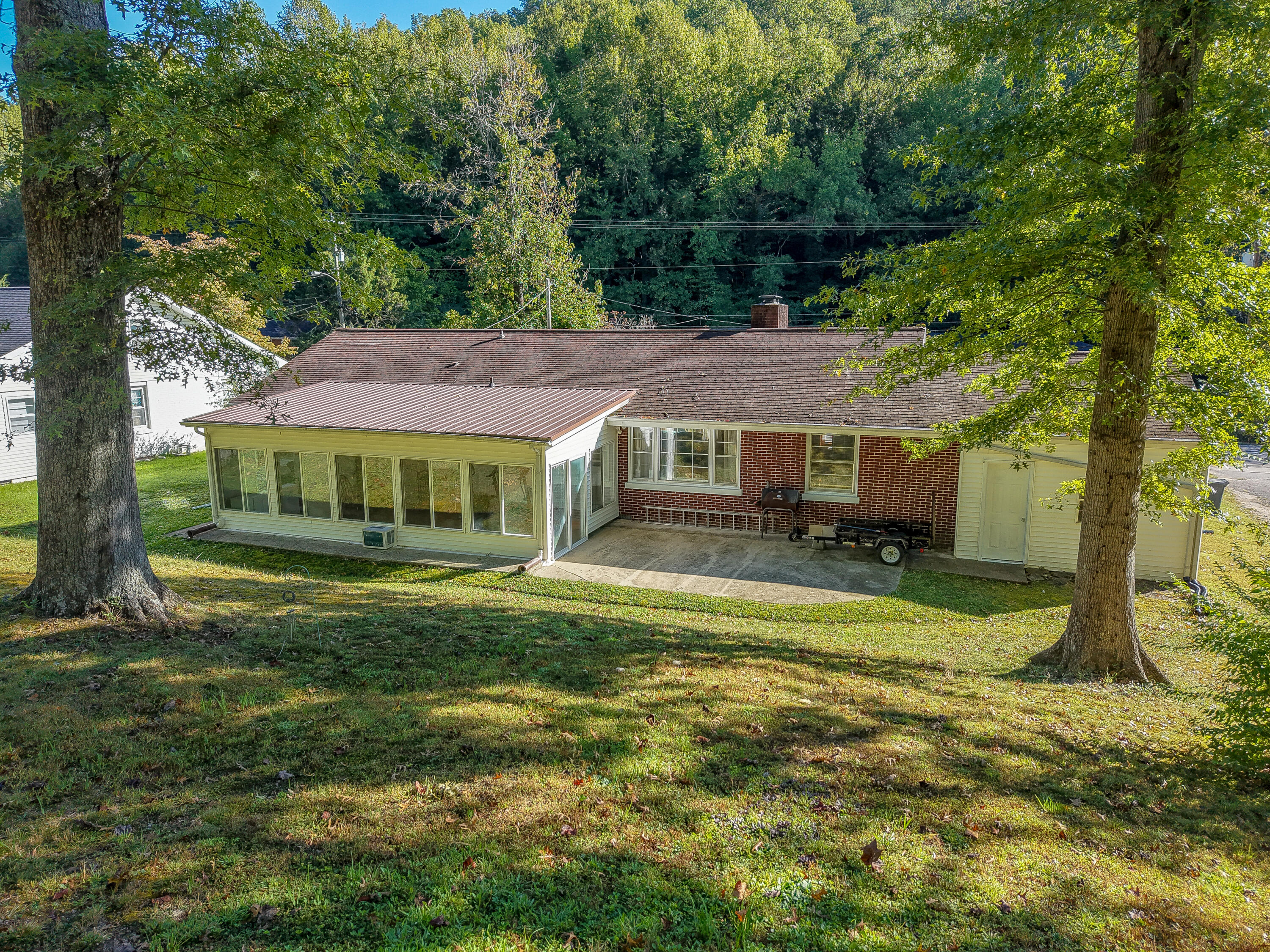 485 N Wilson Avenue Property Photo 9