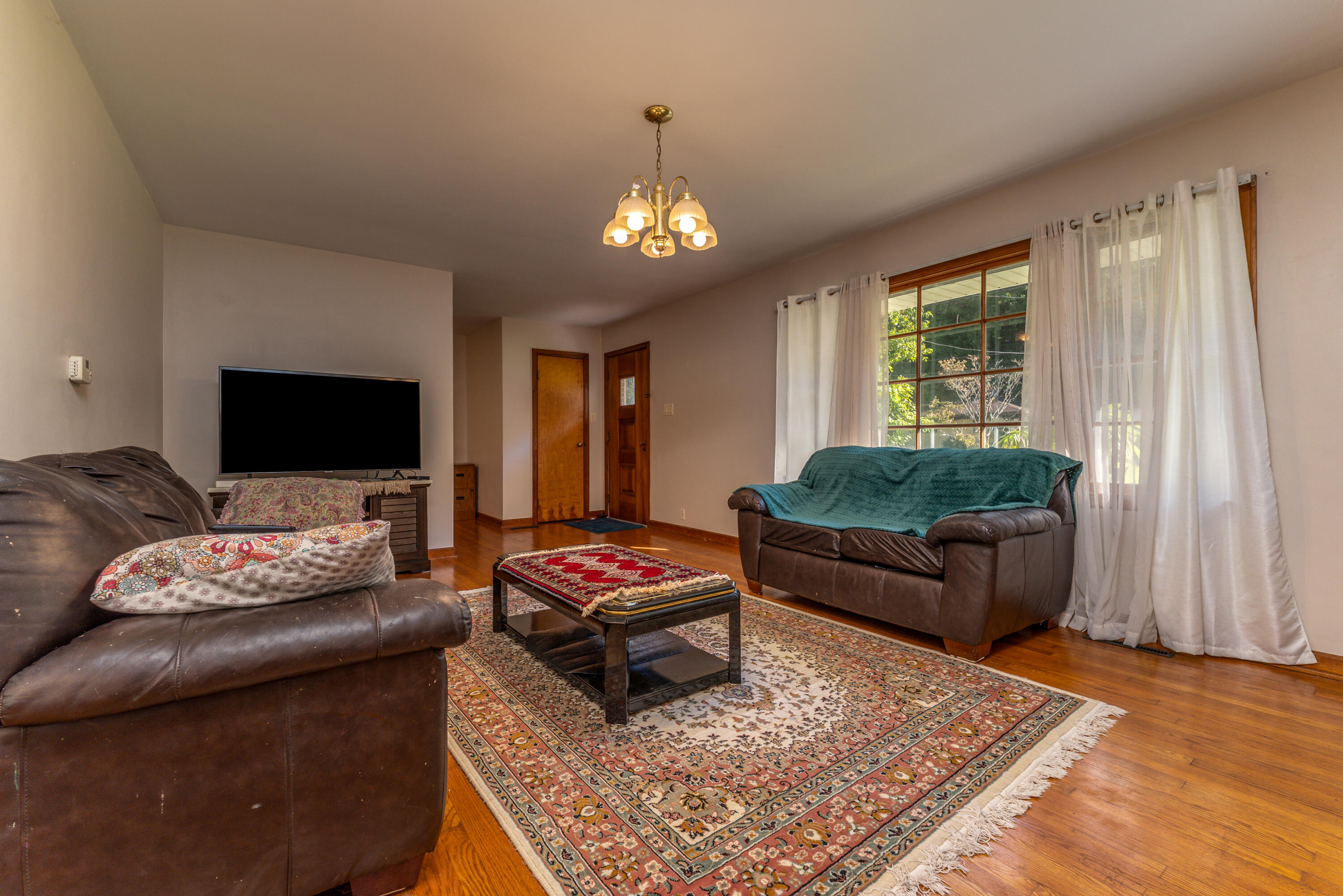 485 N Wilson Avenue Property Photo 11