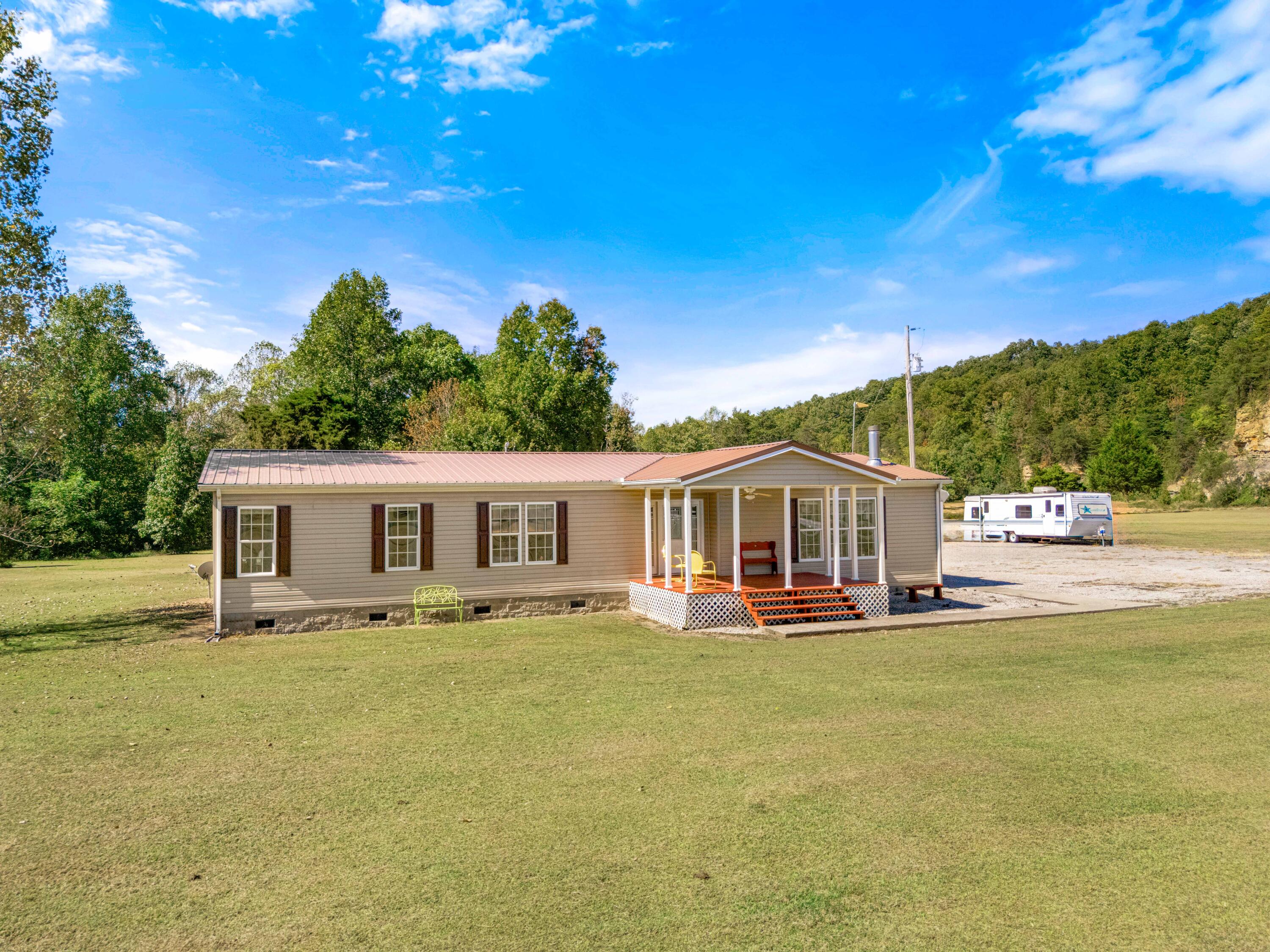 749 Hamblin Hollow Road Property Photo 2