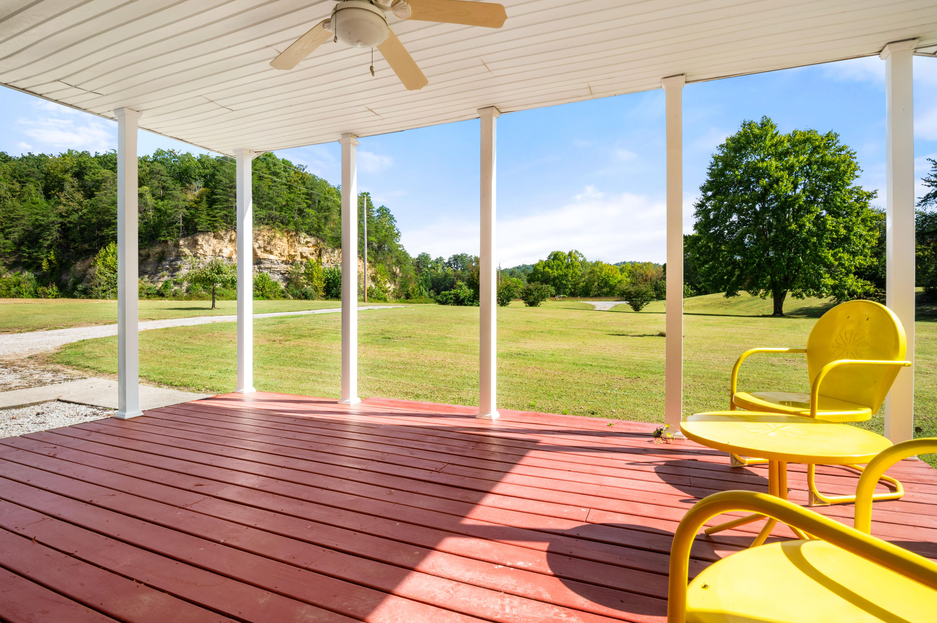 749 Hamblin Hollow Road Property Photo 4
