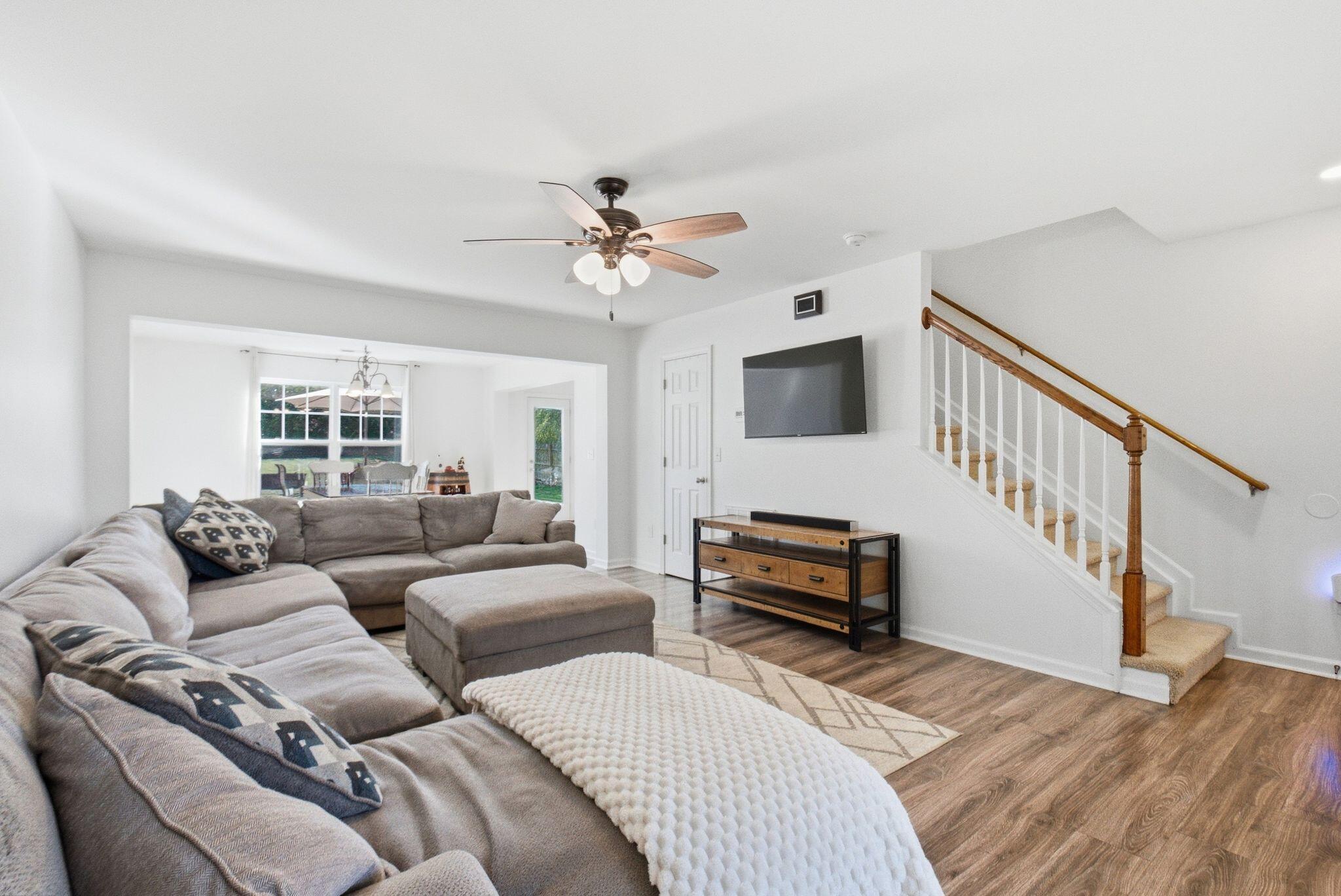 968 Applecross Drive Property Photo 10