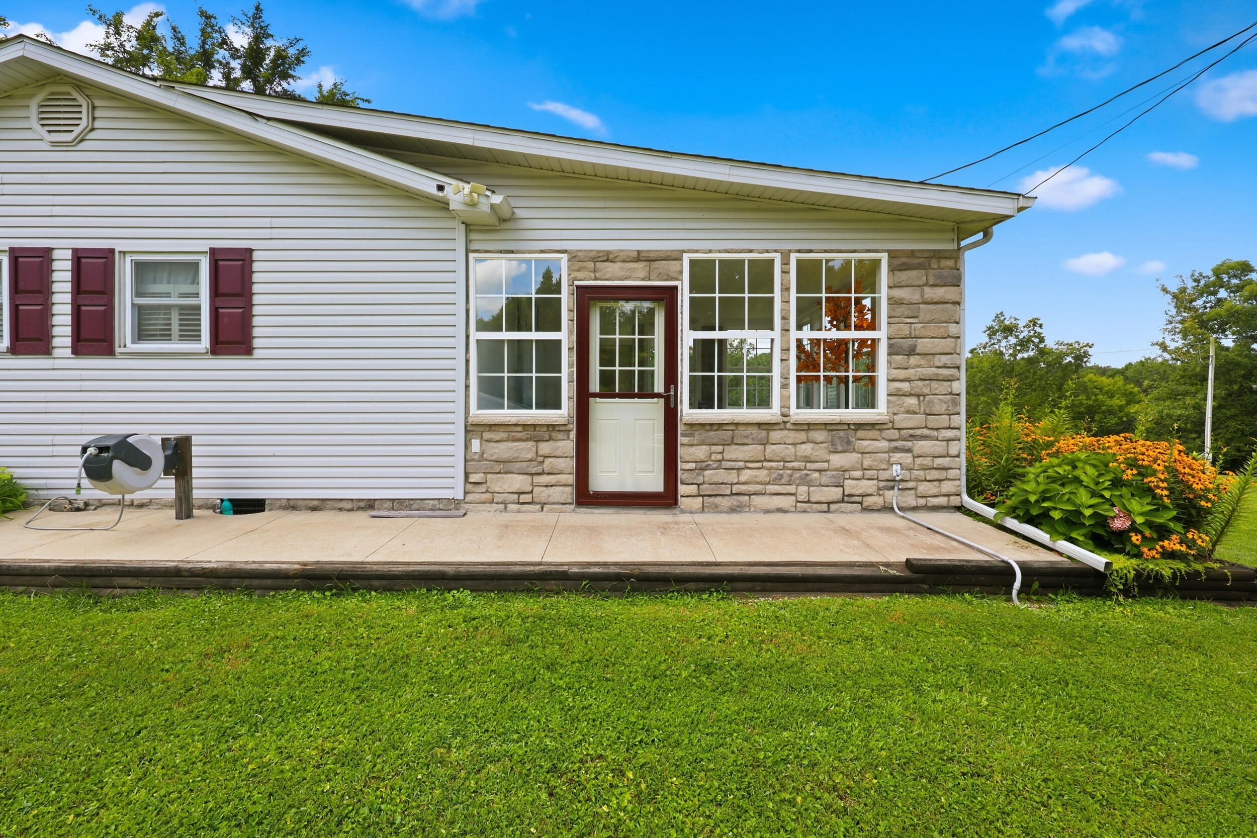 320 Happy Top Road Property Photo 21