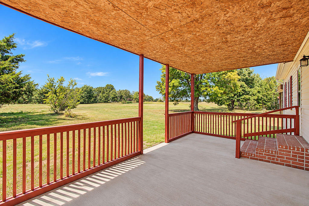 15374 Mount Carmel-hawkins Road Property Photo 4