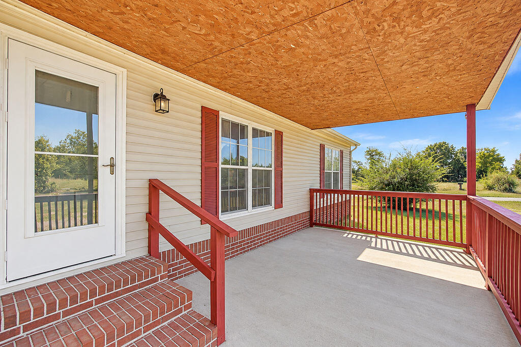 15374 Mount Carmel-hawkins Road Property Photo 5