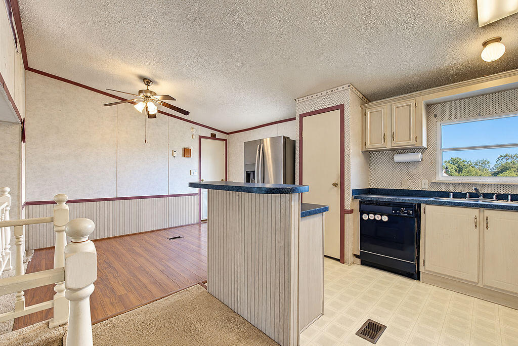 15374 Mount Carmel-hawkins Road Property Photo 13
