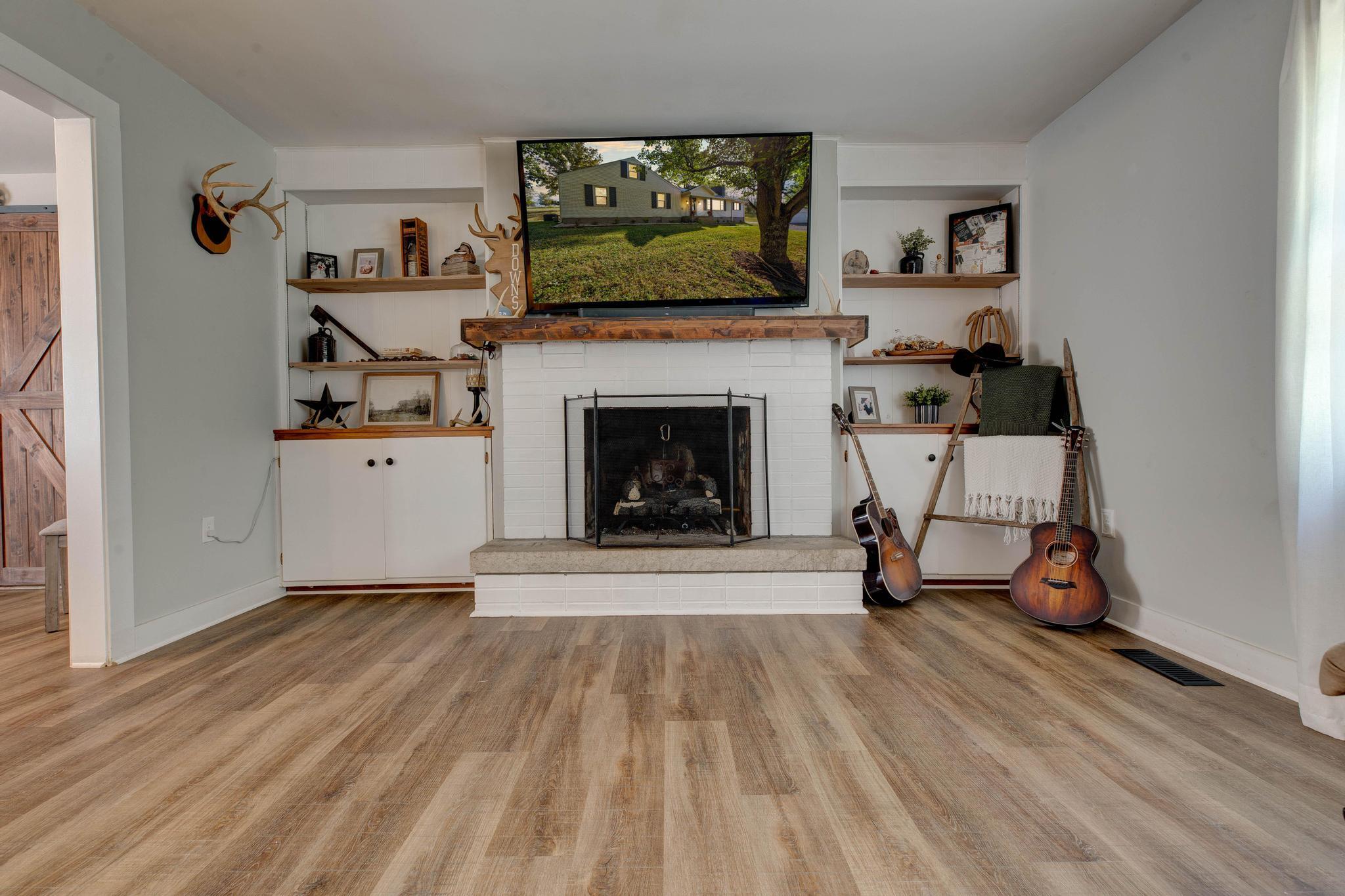 3833 Levee Road Property Photo 8