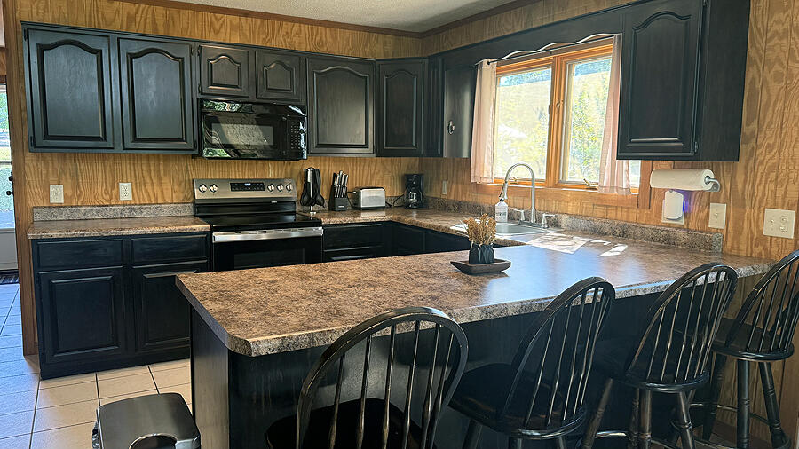 992 Stonegate Drive Property Photo 10