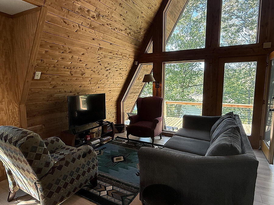 992 Stonegate Drive Property Photo 14