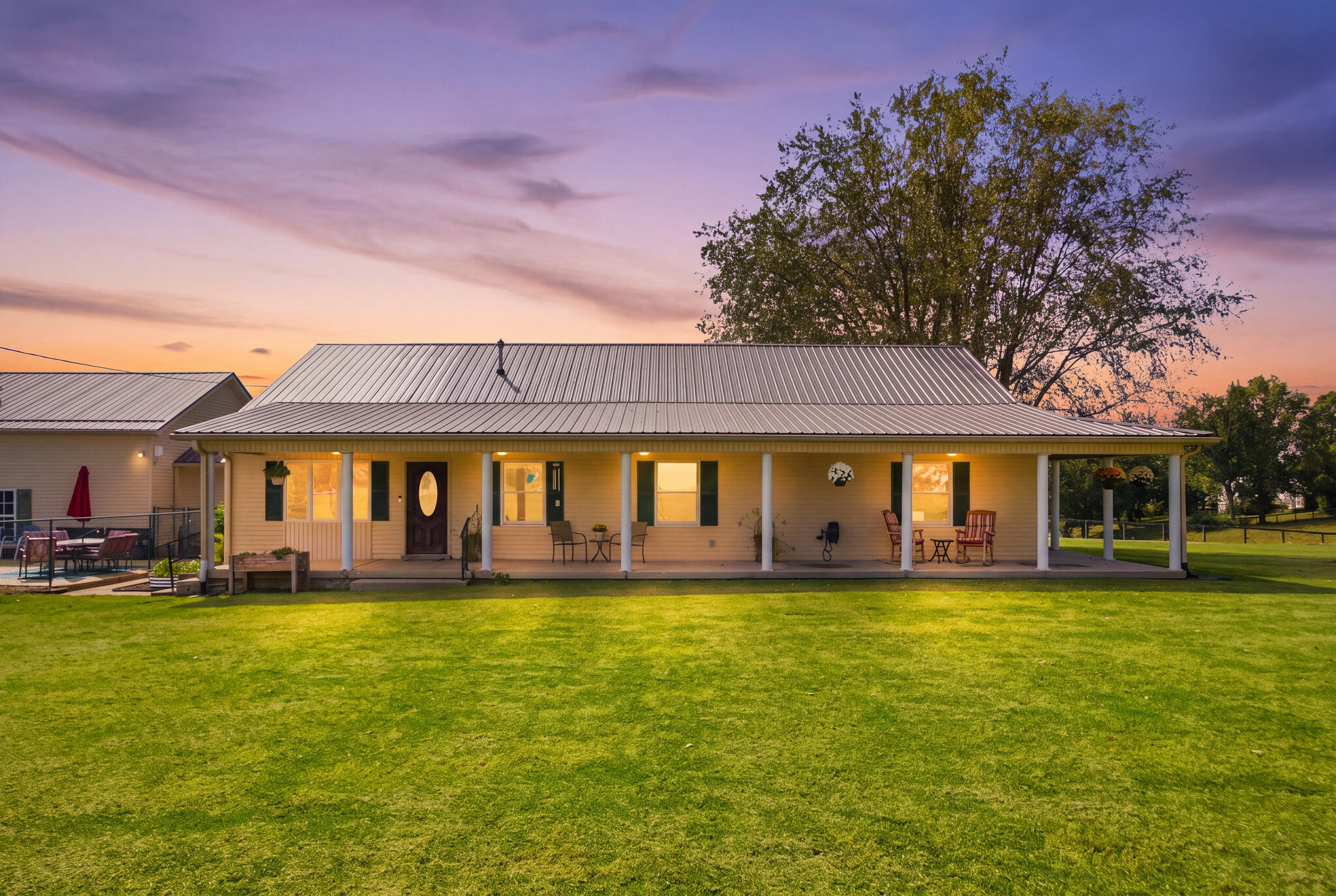 125 Royalty Drive Property Photo 1