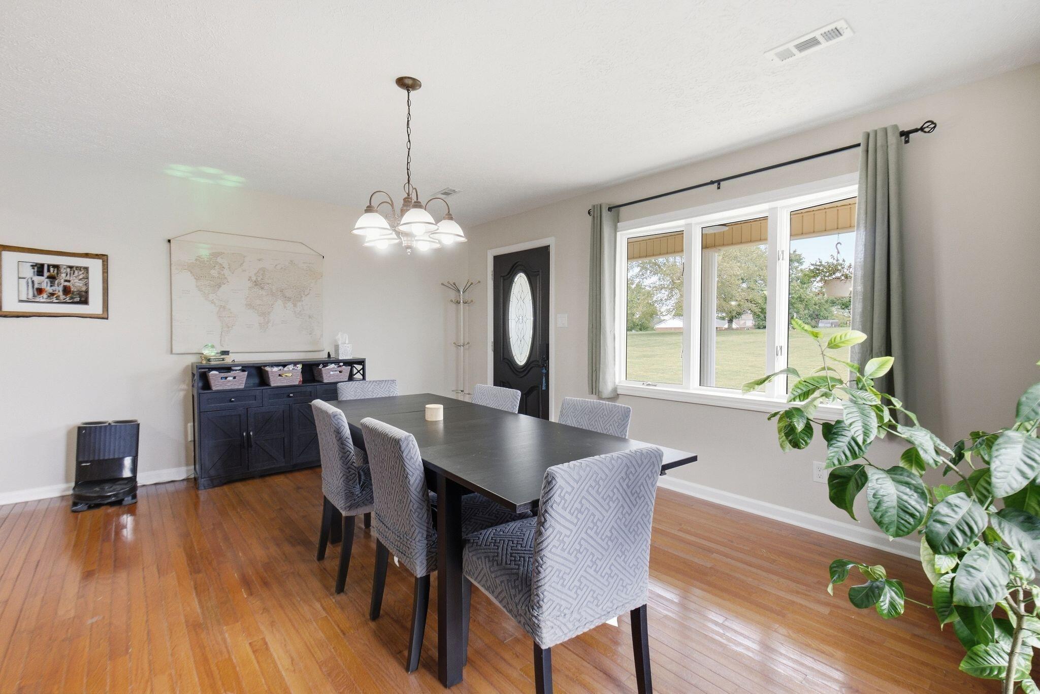 125 Royalty Drive Property Photo 10