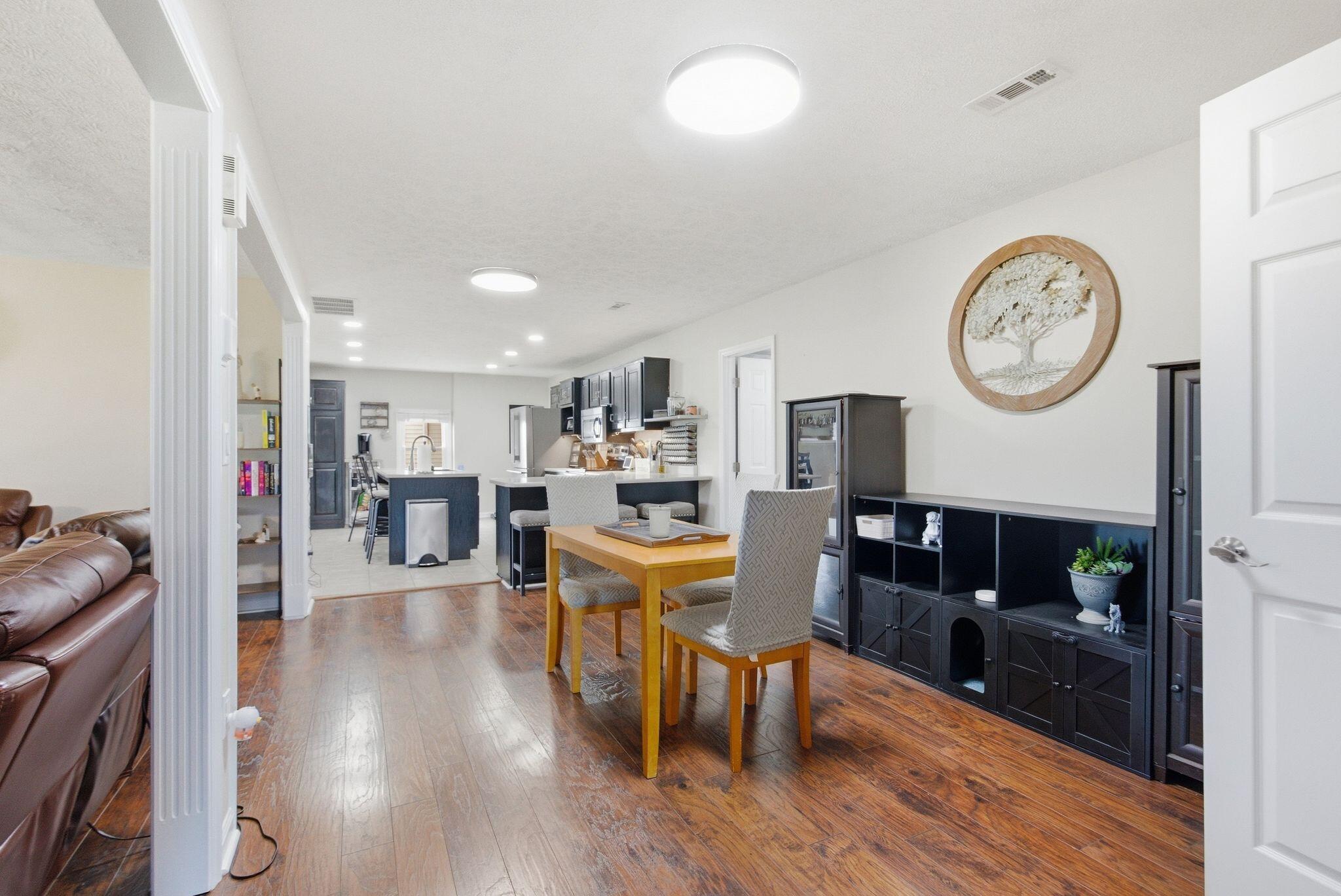 125 Royalty Drive Property Photo 11