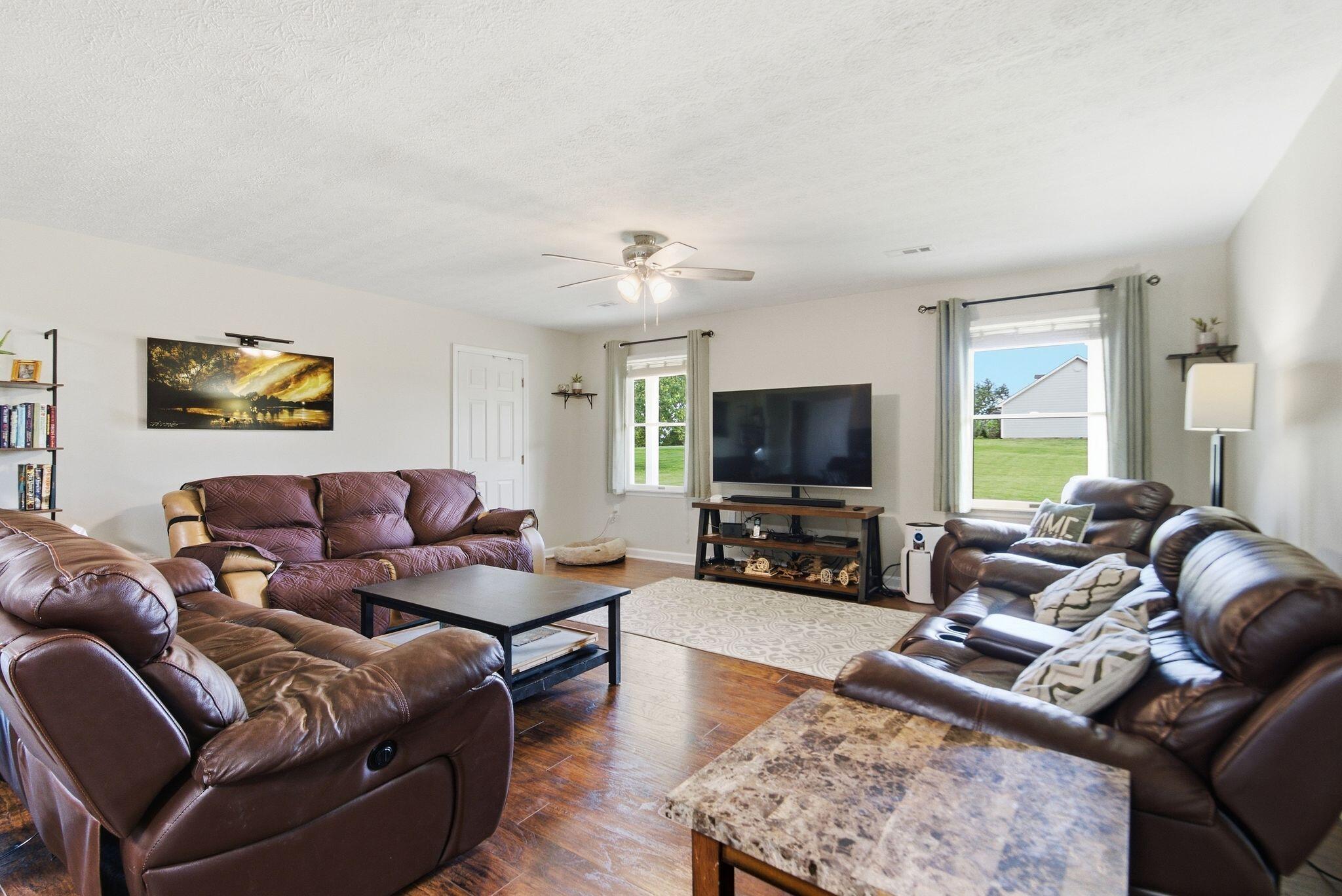 125 Royalty Drive Property Photo 23