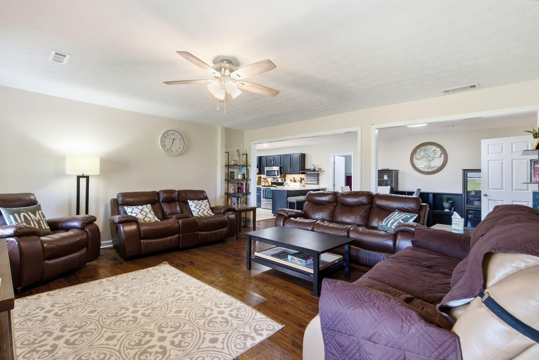 125 Royalty Drive Property Photo 25