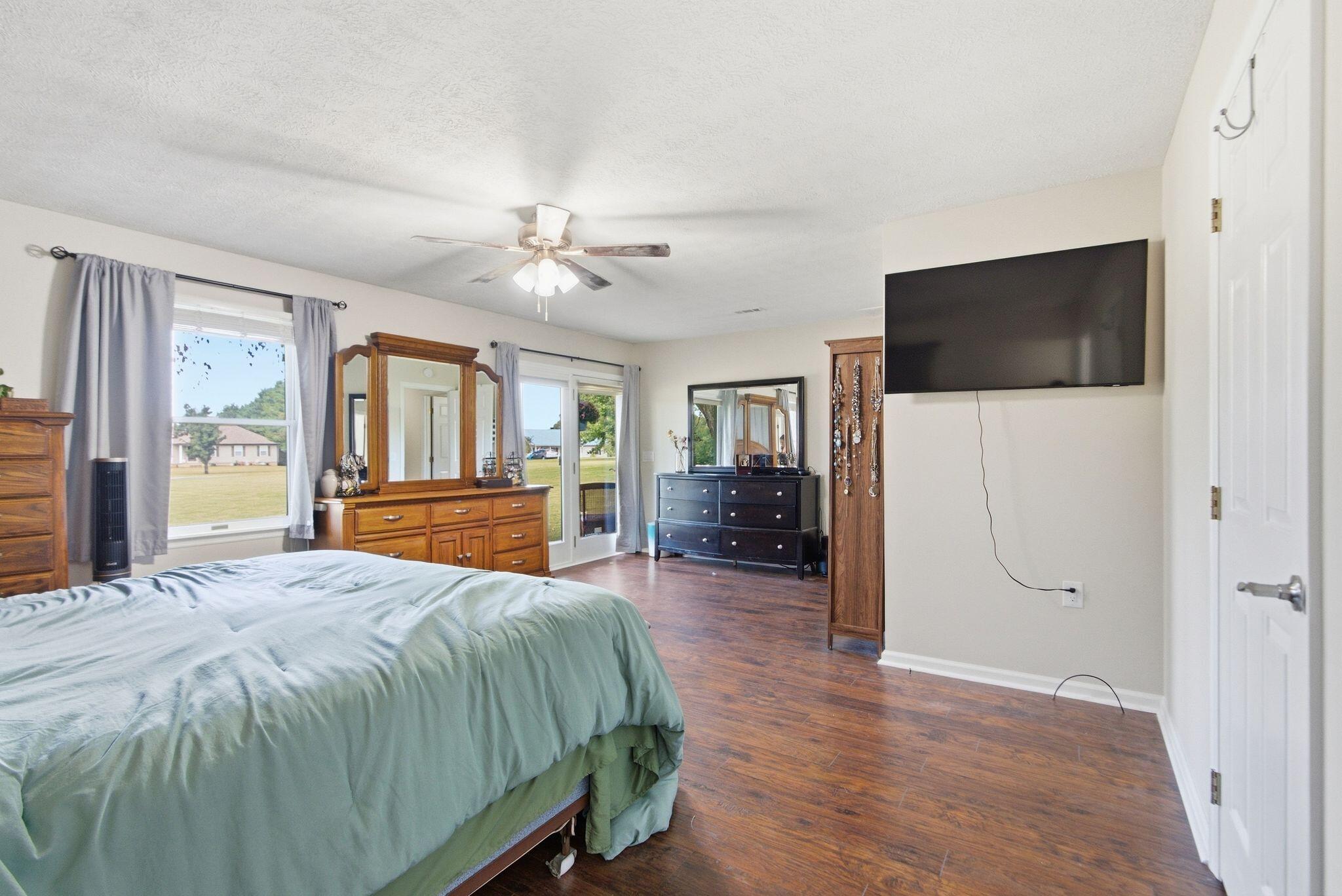 125 Royalty Drive Property Photo 30