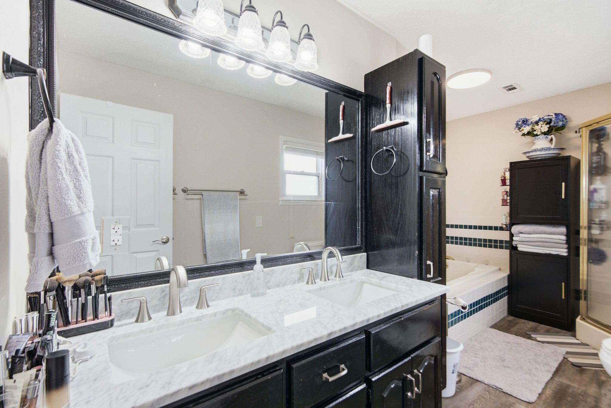 125 Royalty Drive Property Photo 32