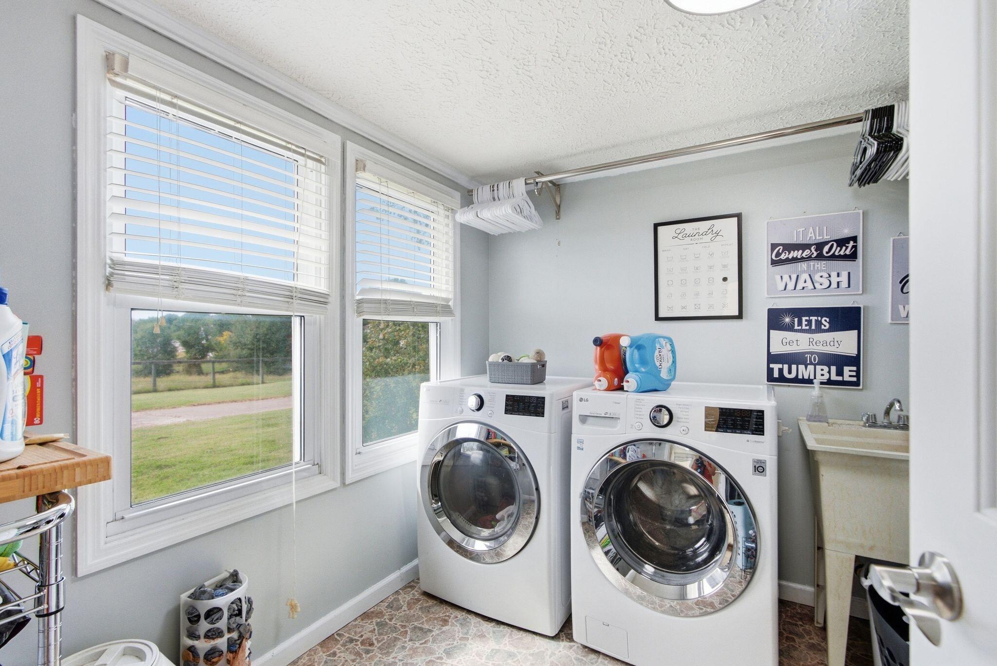 125 Royalty Drive Property Photo 44