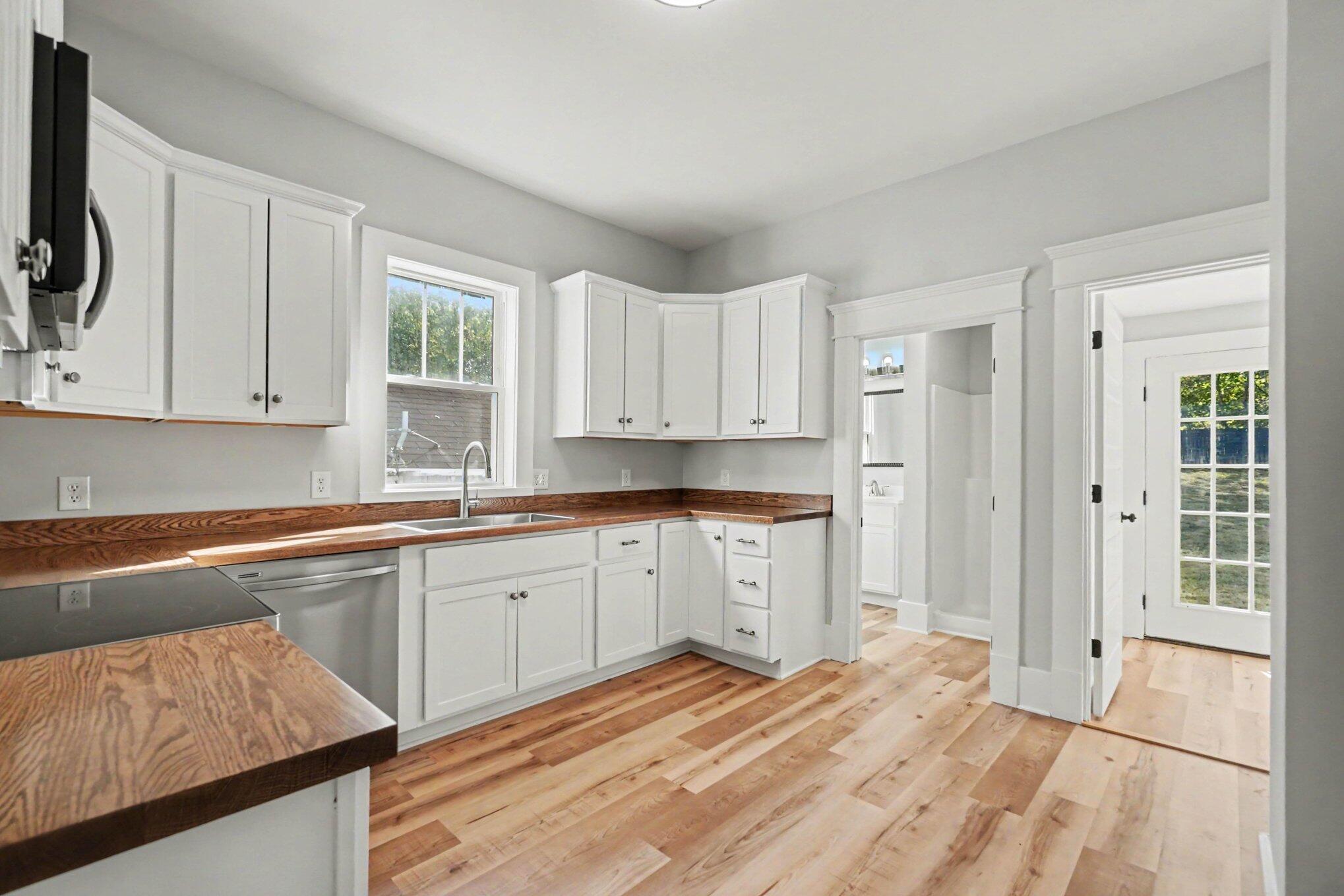 42 Samuels Avenue Property Photo 11