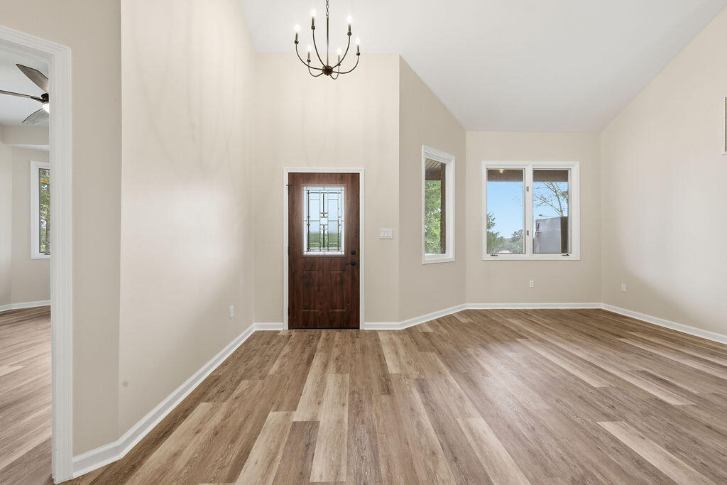 5363 Central Road Property Photo 5