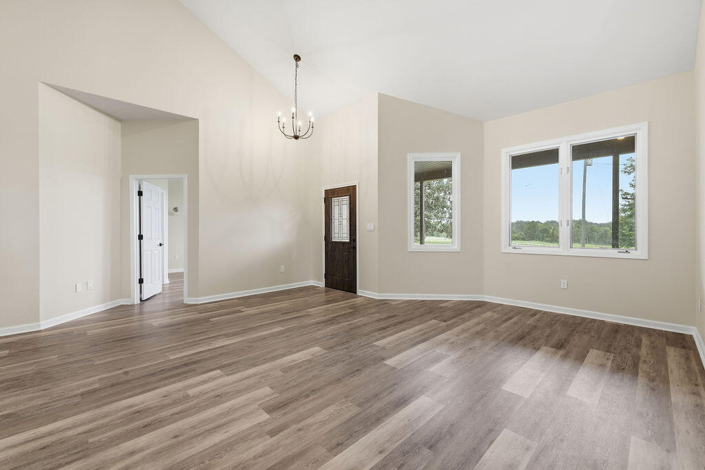 5363 Central Road Property Photo 7