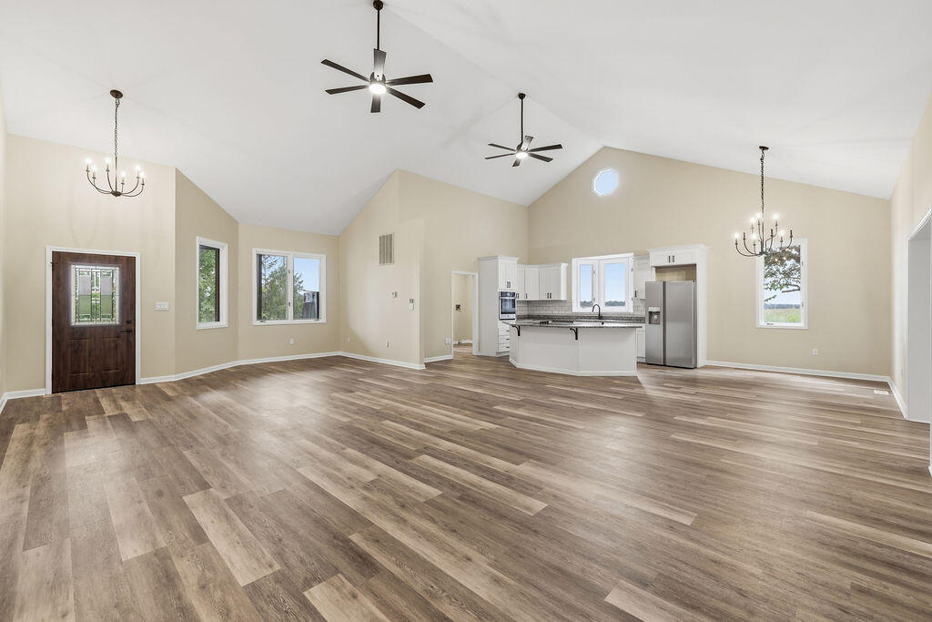 5363 Central Road Property Photo 8