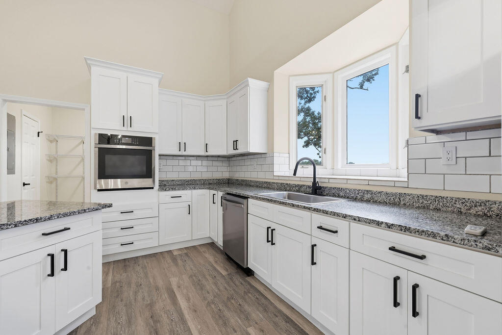 5363 Central Road Property Photo 14