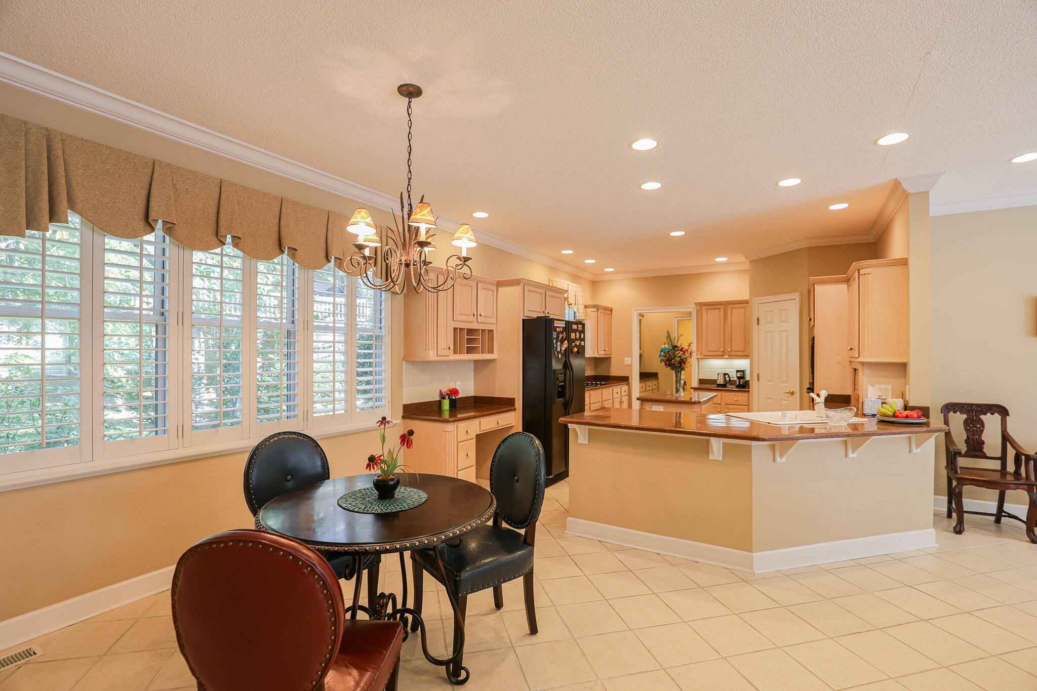 1001 Lakeview Drive Property Photo 17