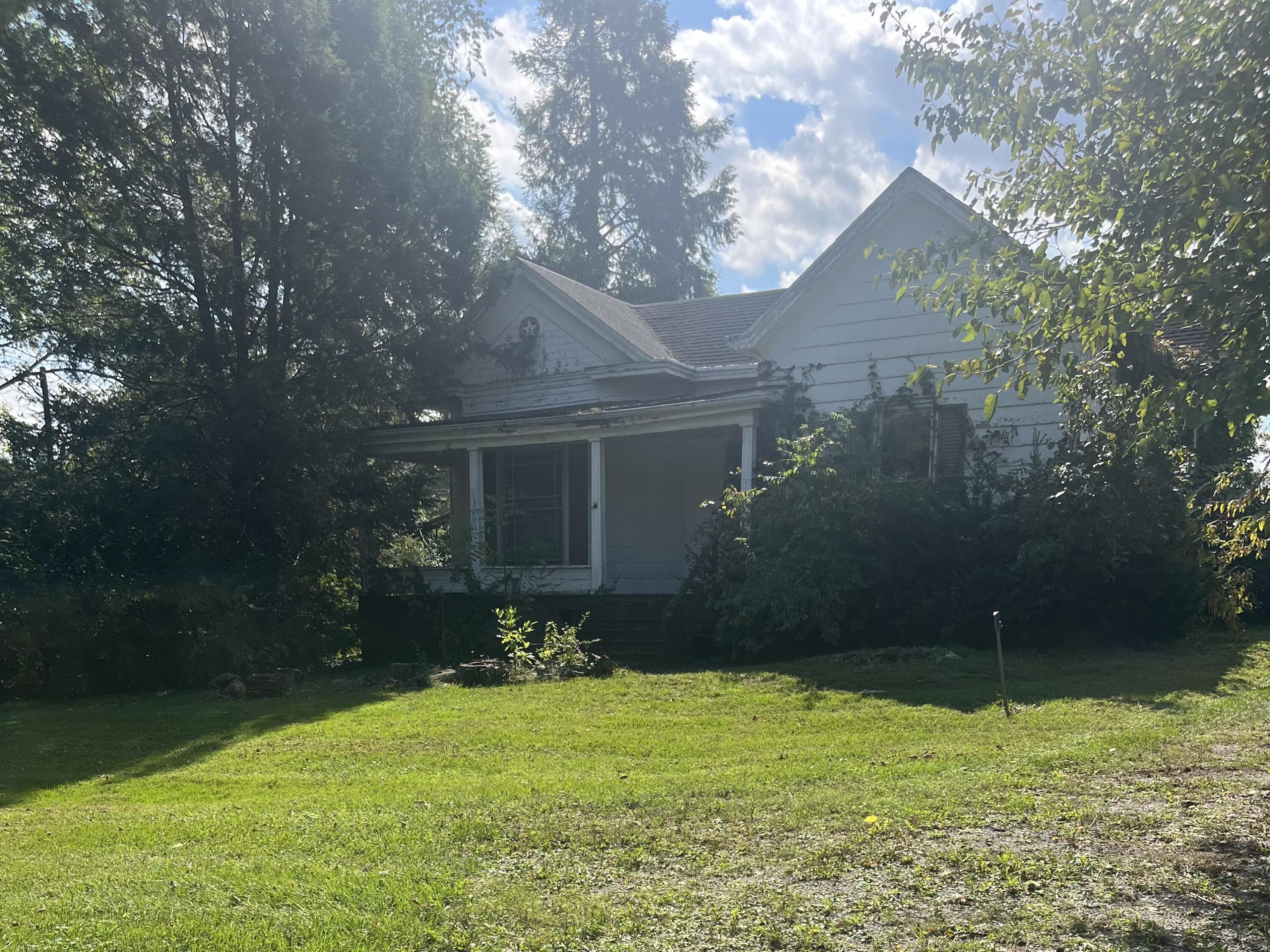 650 Winchester Road Property Photo 2