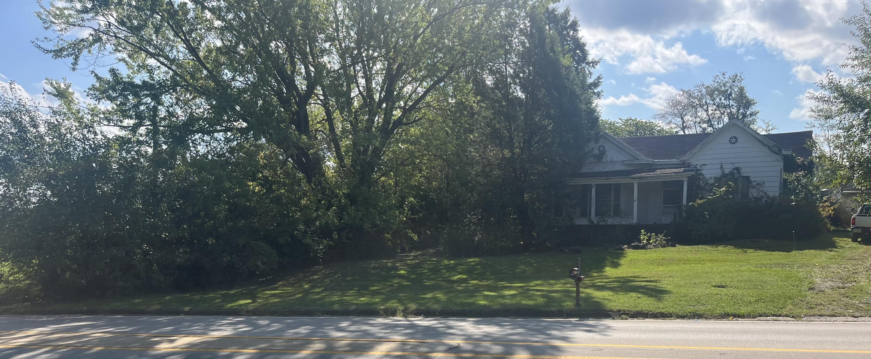650 Winchester Road Property Photo 3