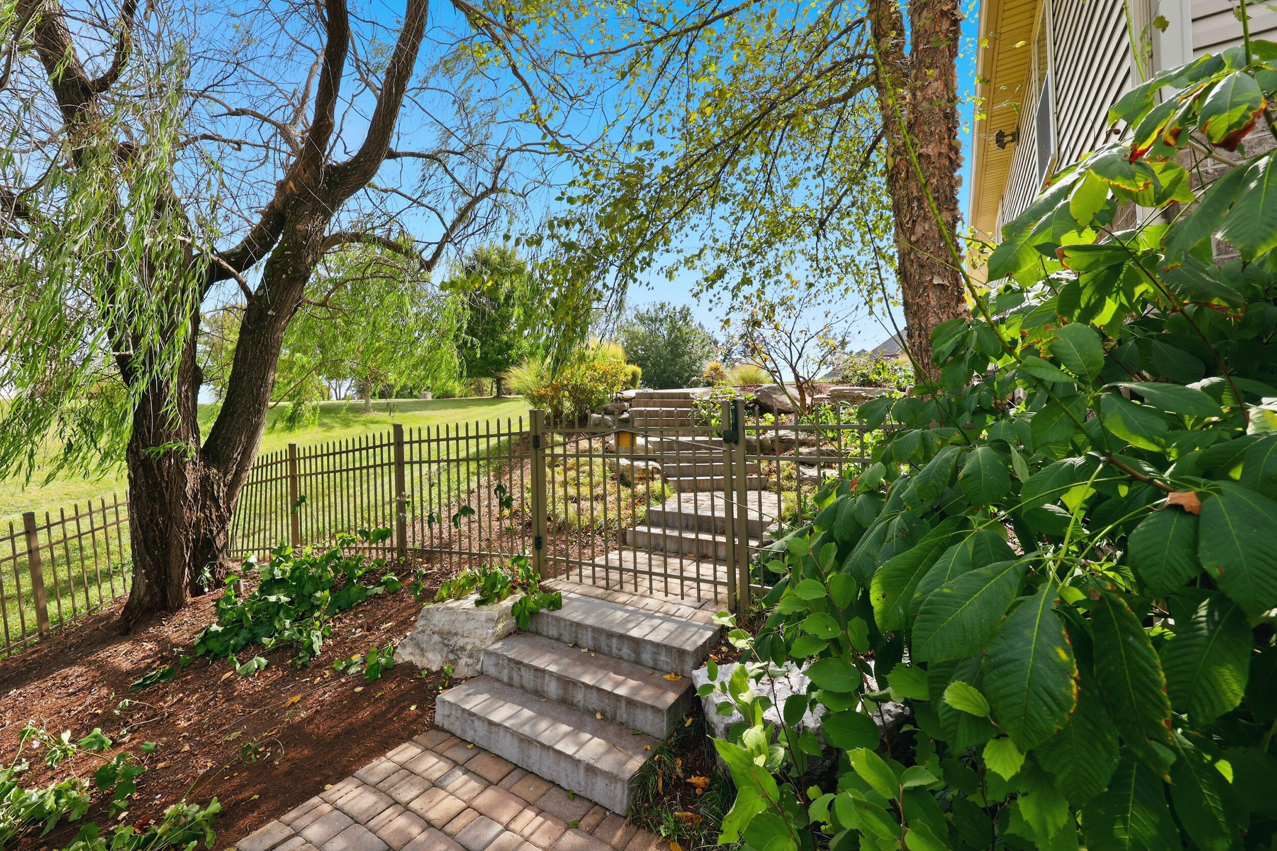 105 Man O War Court Property Photo 62