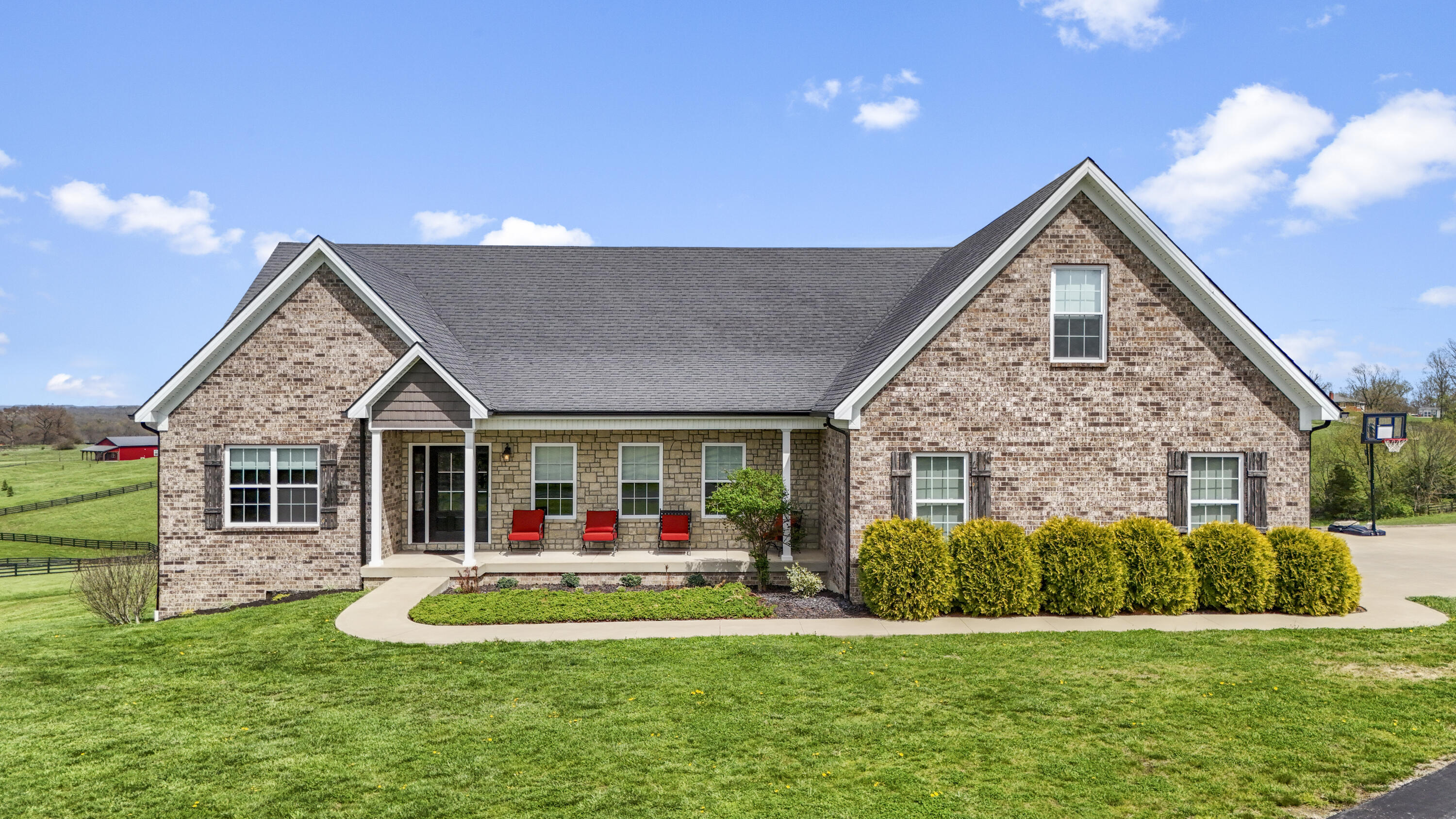 112 Fairfield Farm Road Property Photo 1