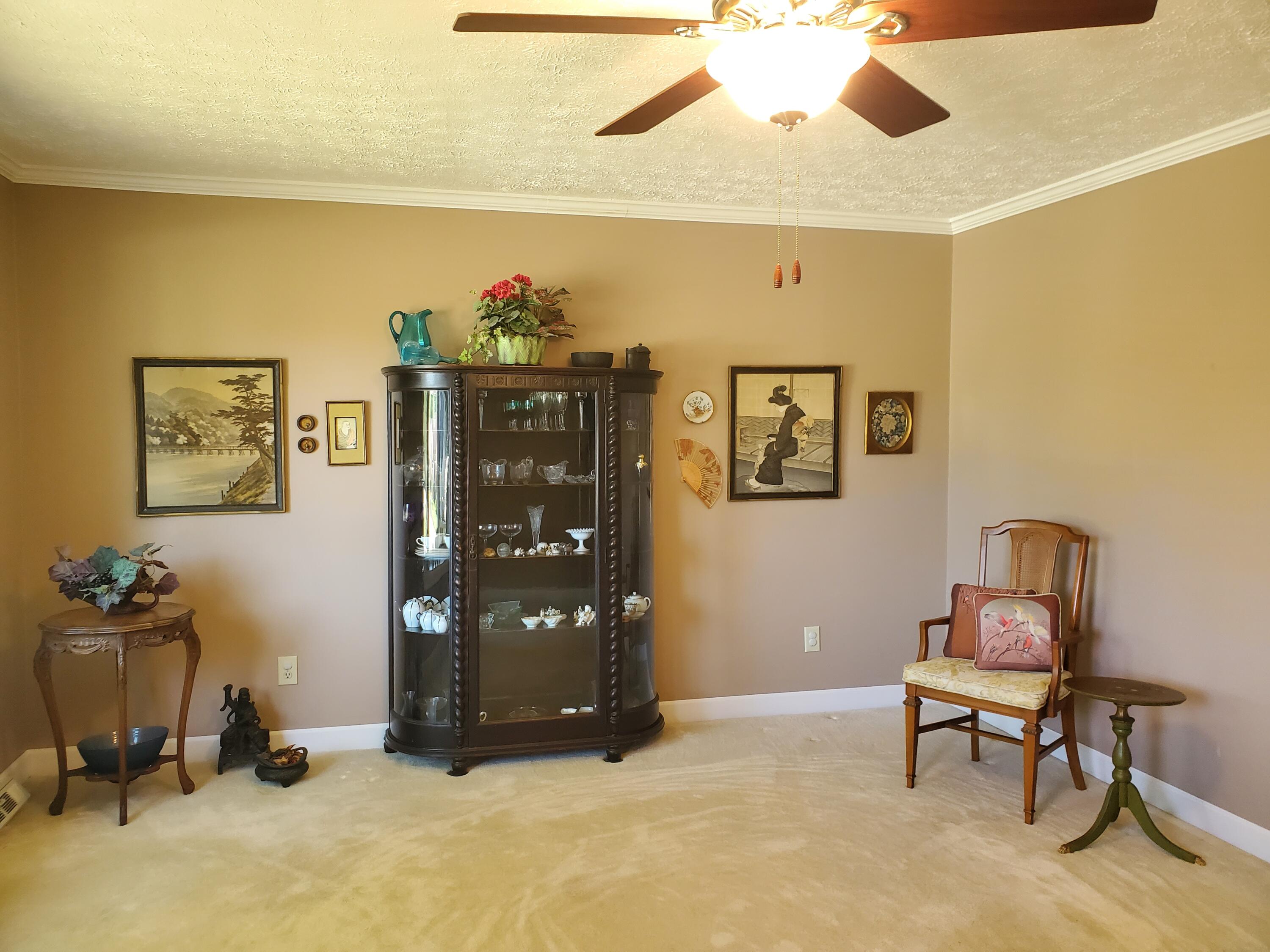 3236 Hunters Point Drive Property Photo 5
