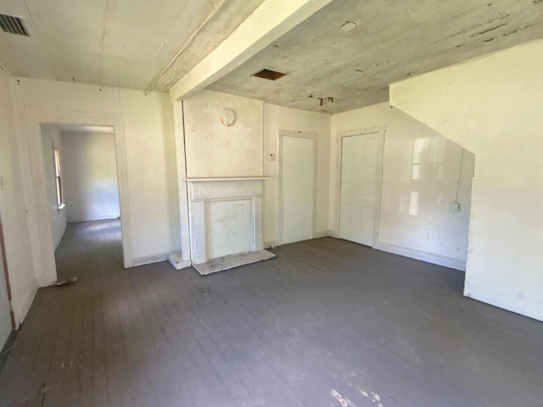 2015 Old Main Street Property Photo 4