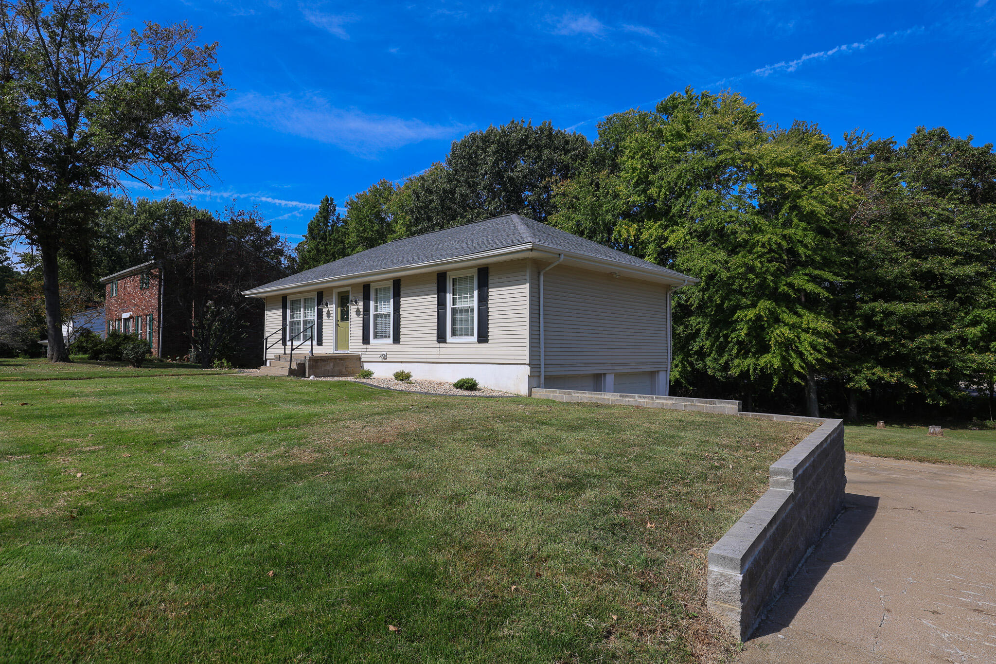 1333 Fairway Circle Property Photo 4