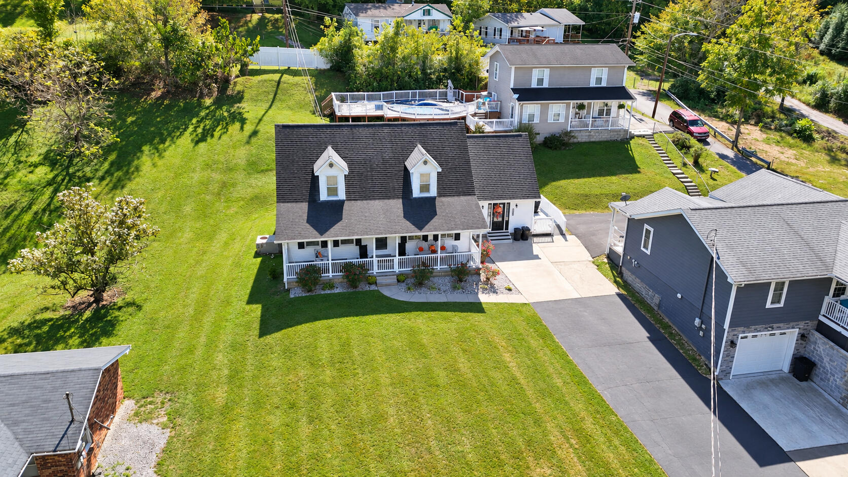 162 Town Branch Road Property Photo 4