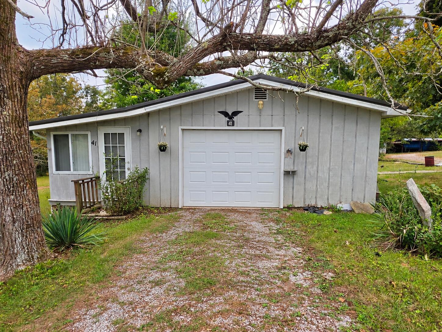 41 Dripping Spring Road Property Photo 6