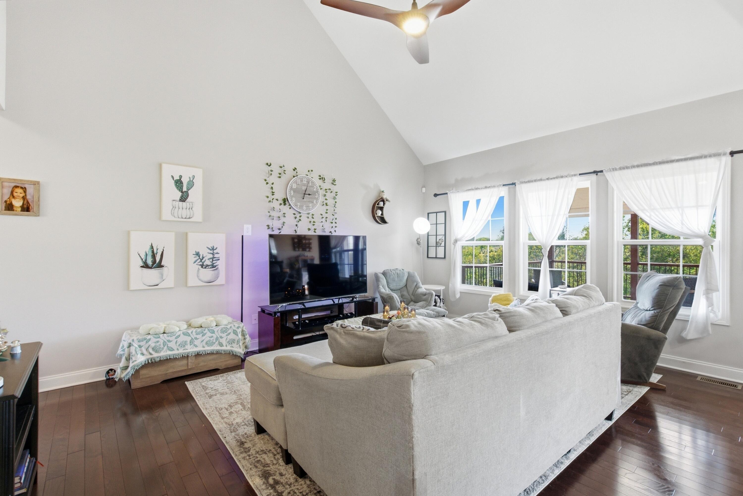 172 Tuscany Way Property Photo 17