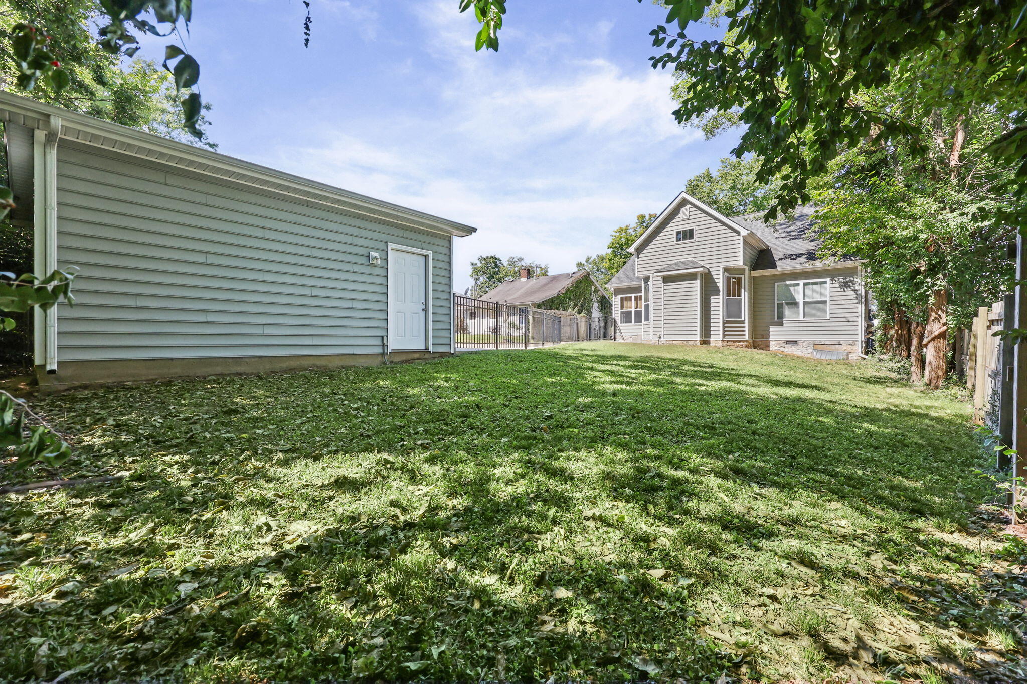 256 Bassett Avenue Property Photo 68