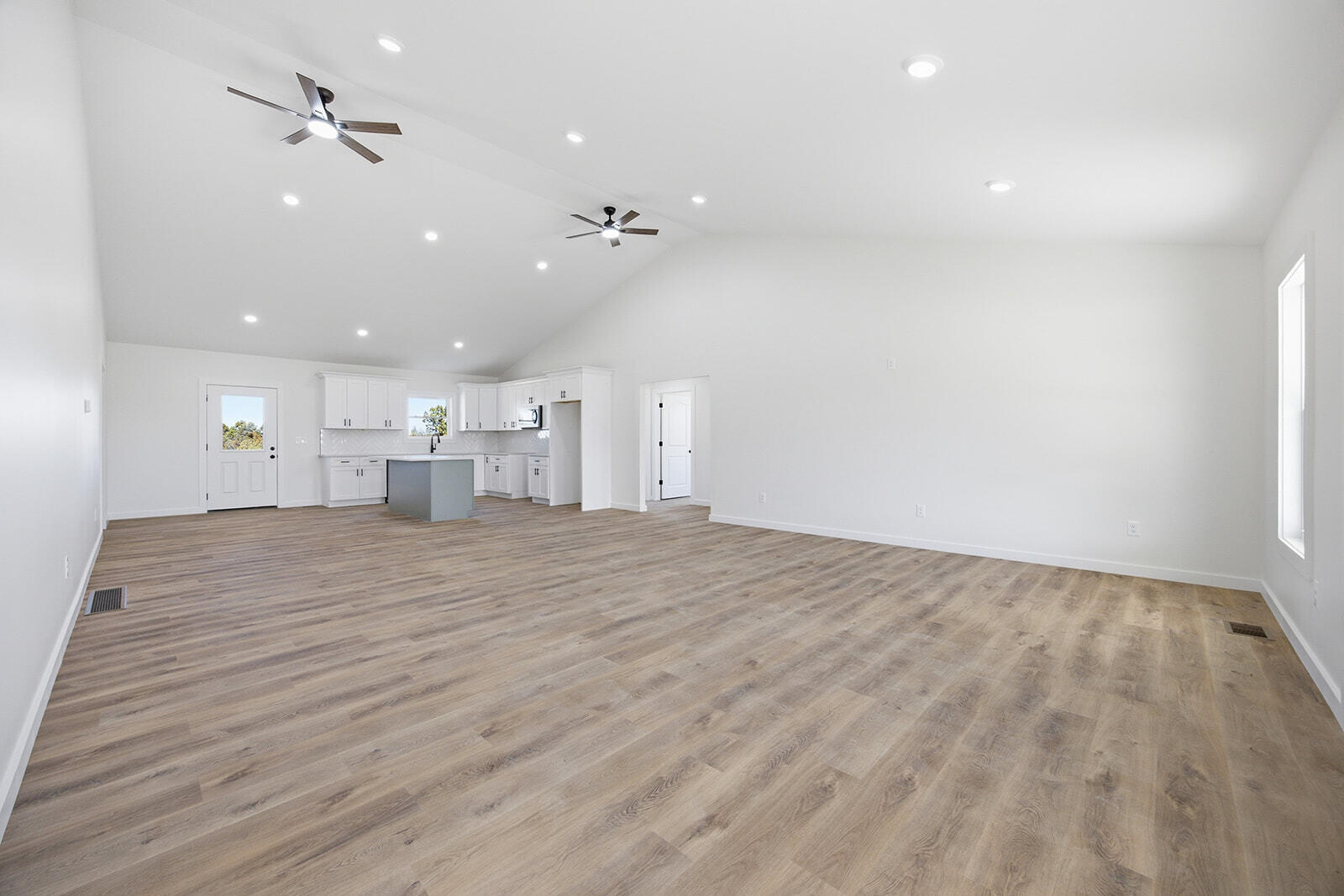 1001 Georgia Way Property Photo 9