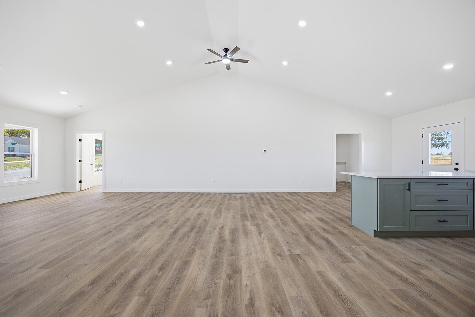 1001 Georgia Way Property Photo 12