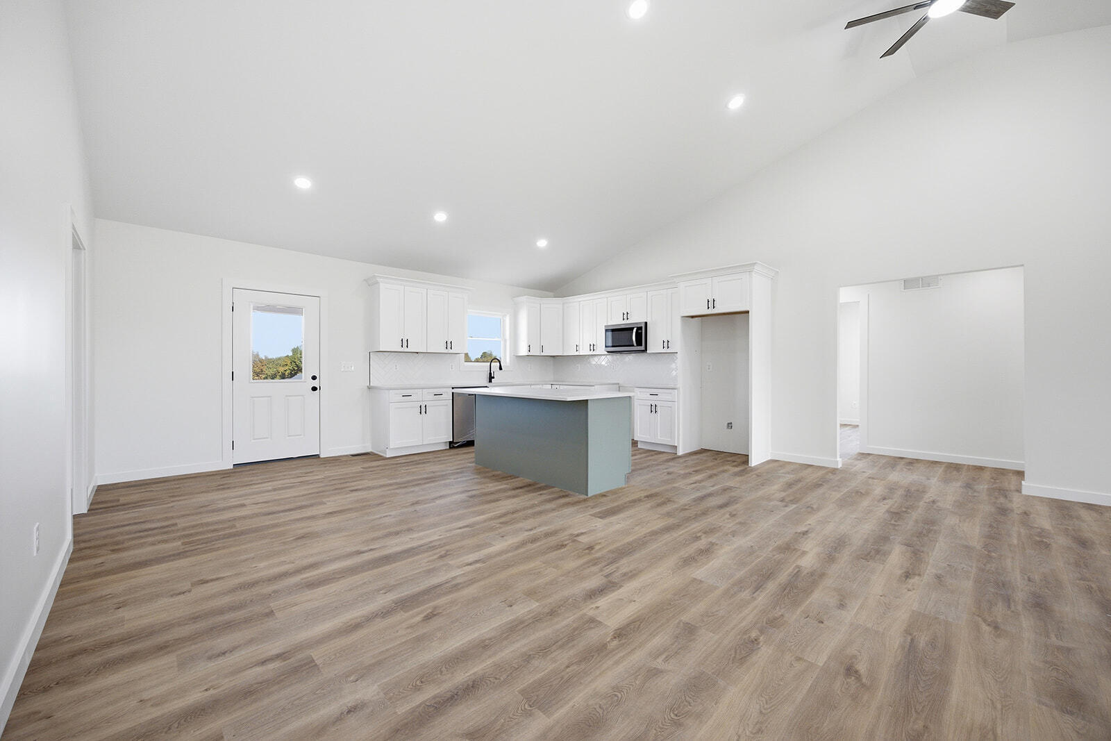 1001 Georgia Way Property Photo 13