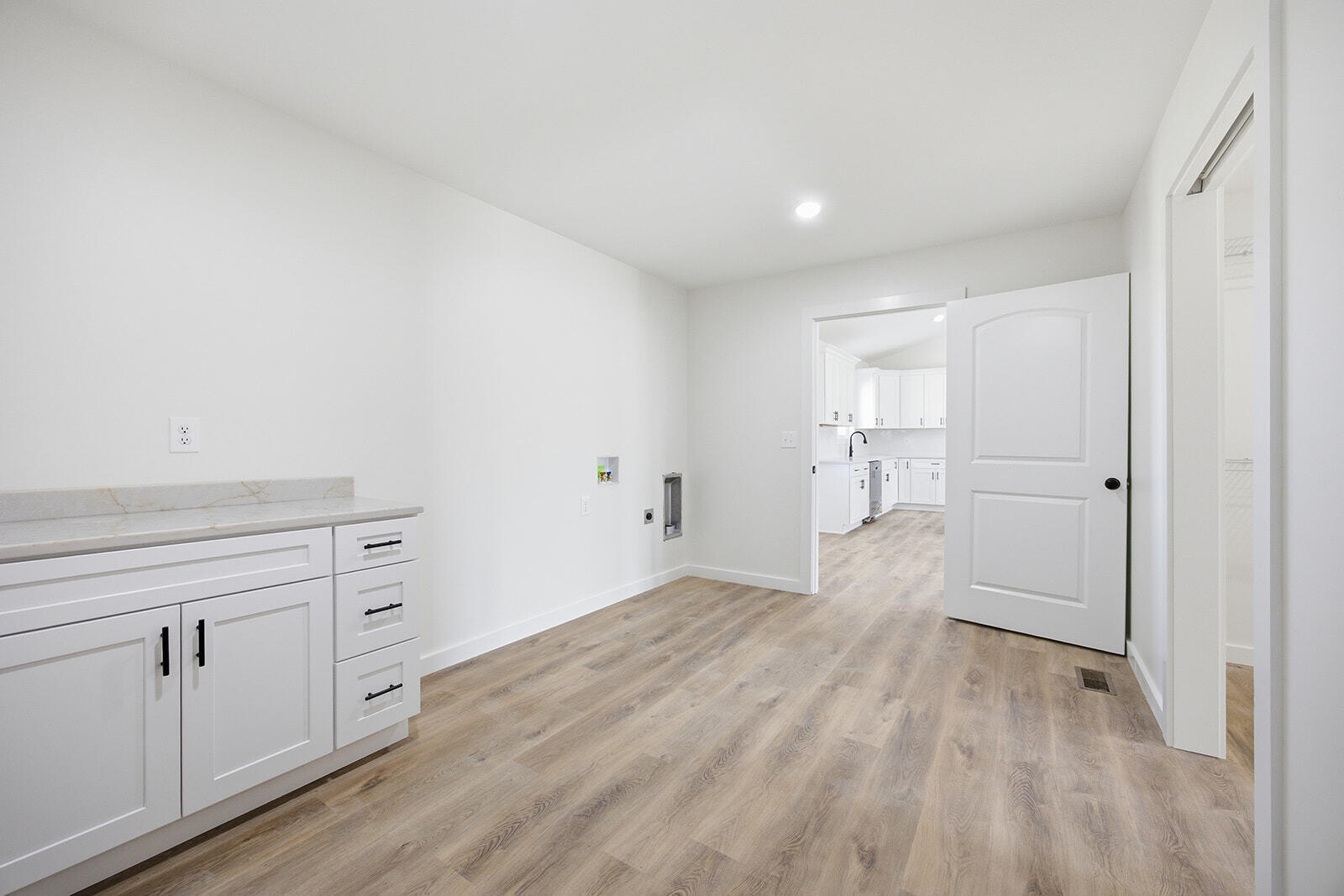 1001 Georgia Way Property Photo 24