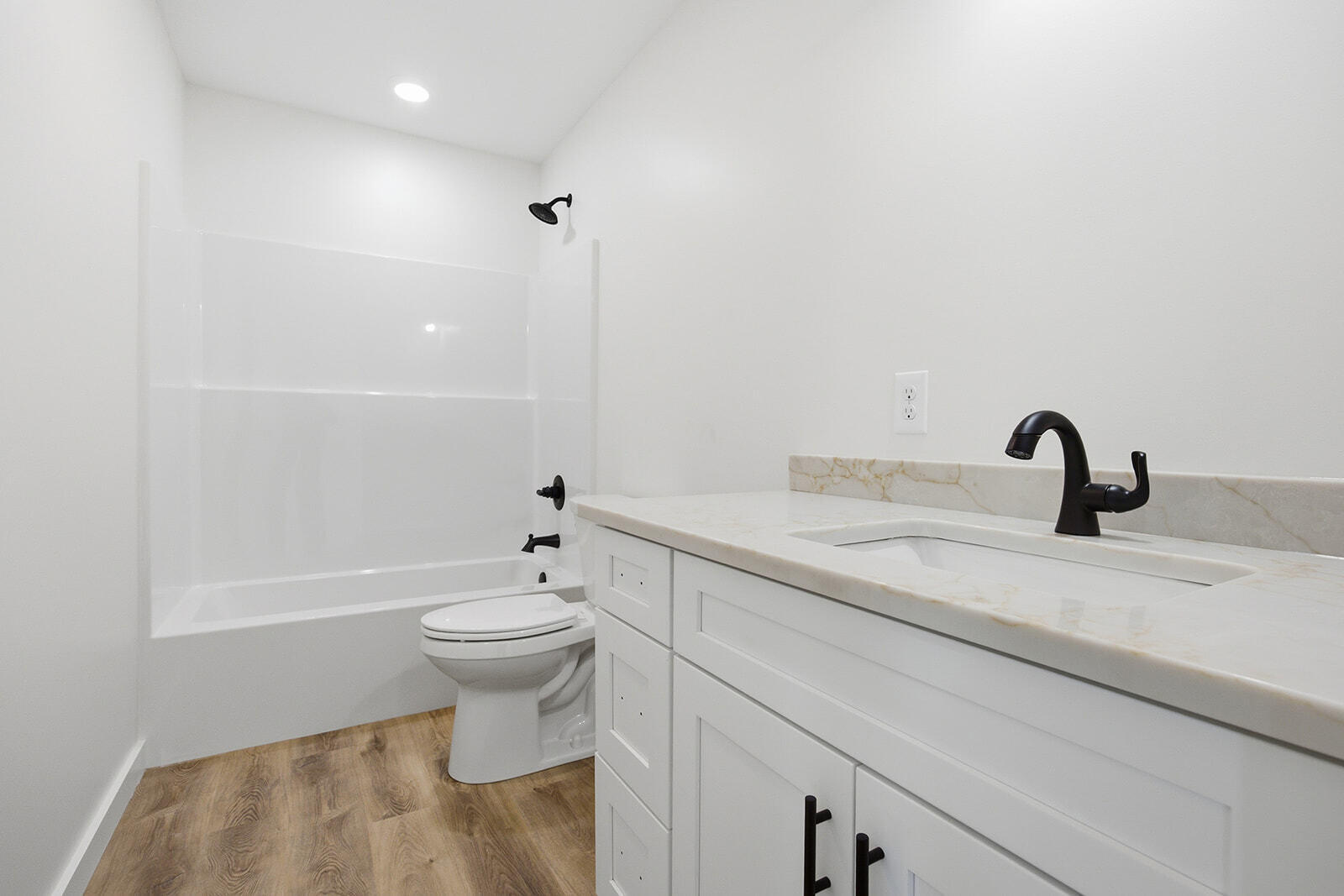 1001 Georgia Way Property Photo 27