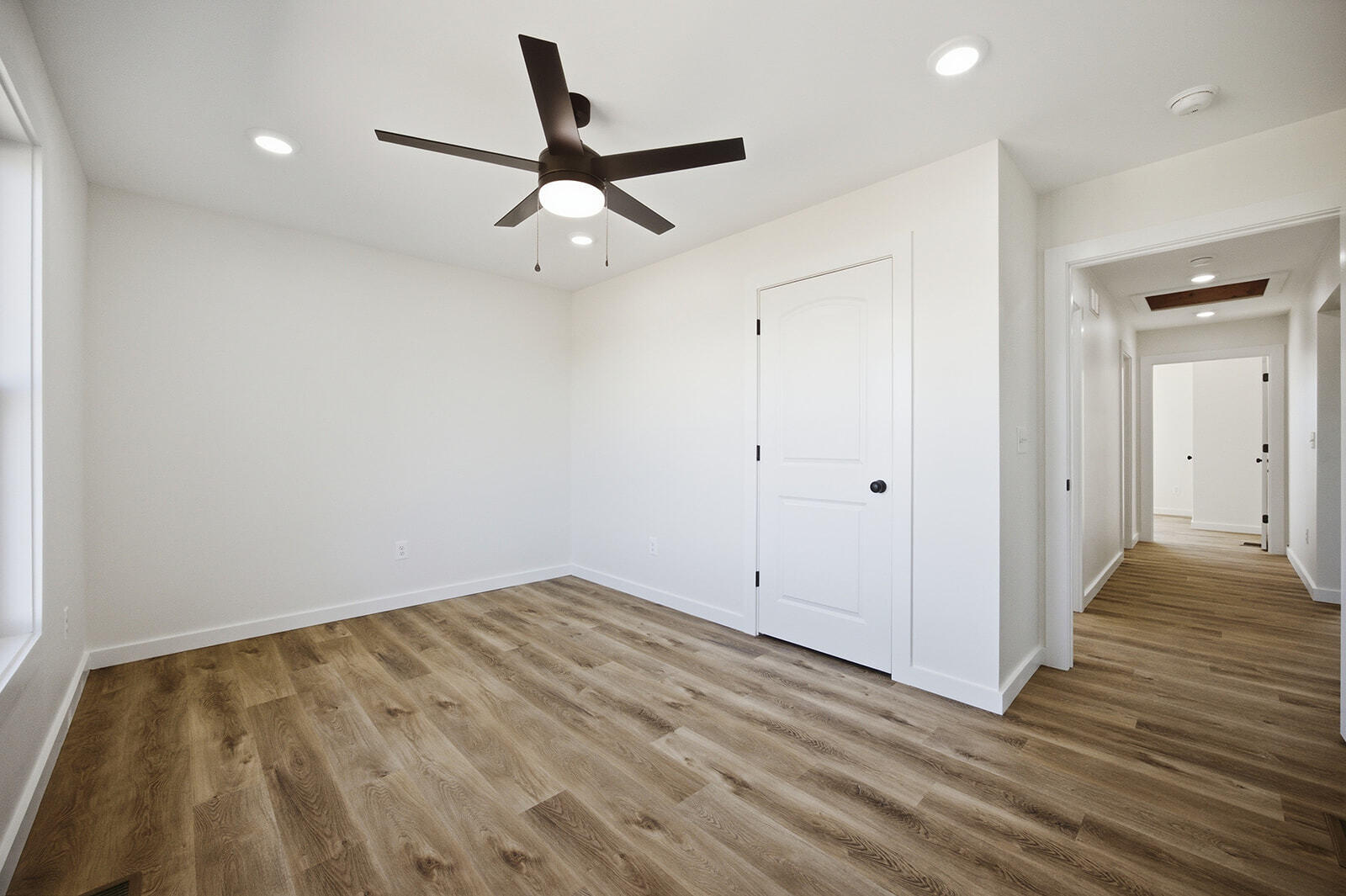 1001 Georgia Way Property Photo 31