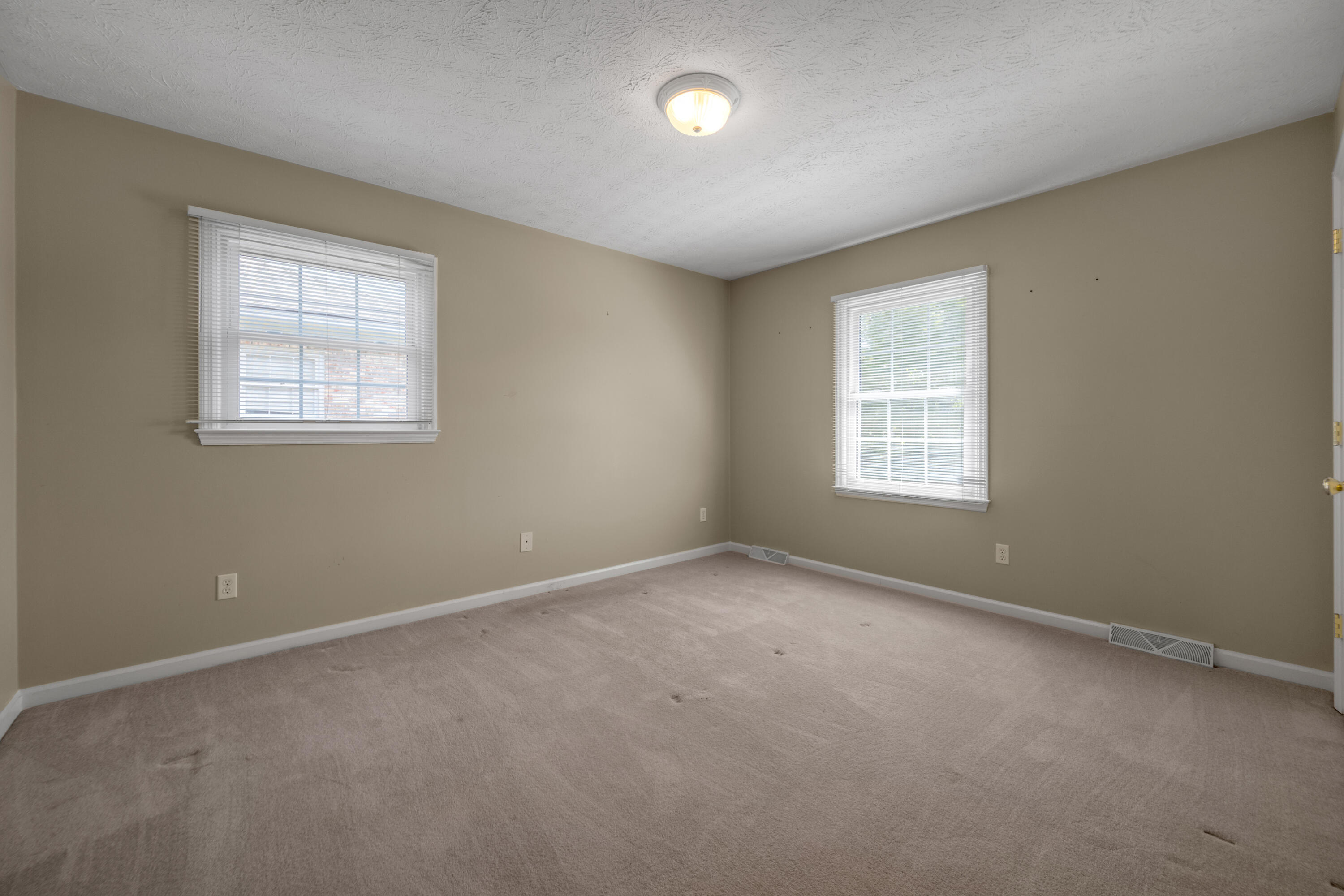 4368 Clemens Drive Property Photo 27
