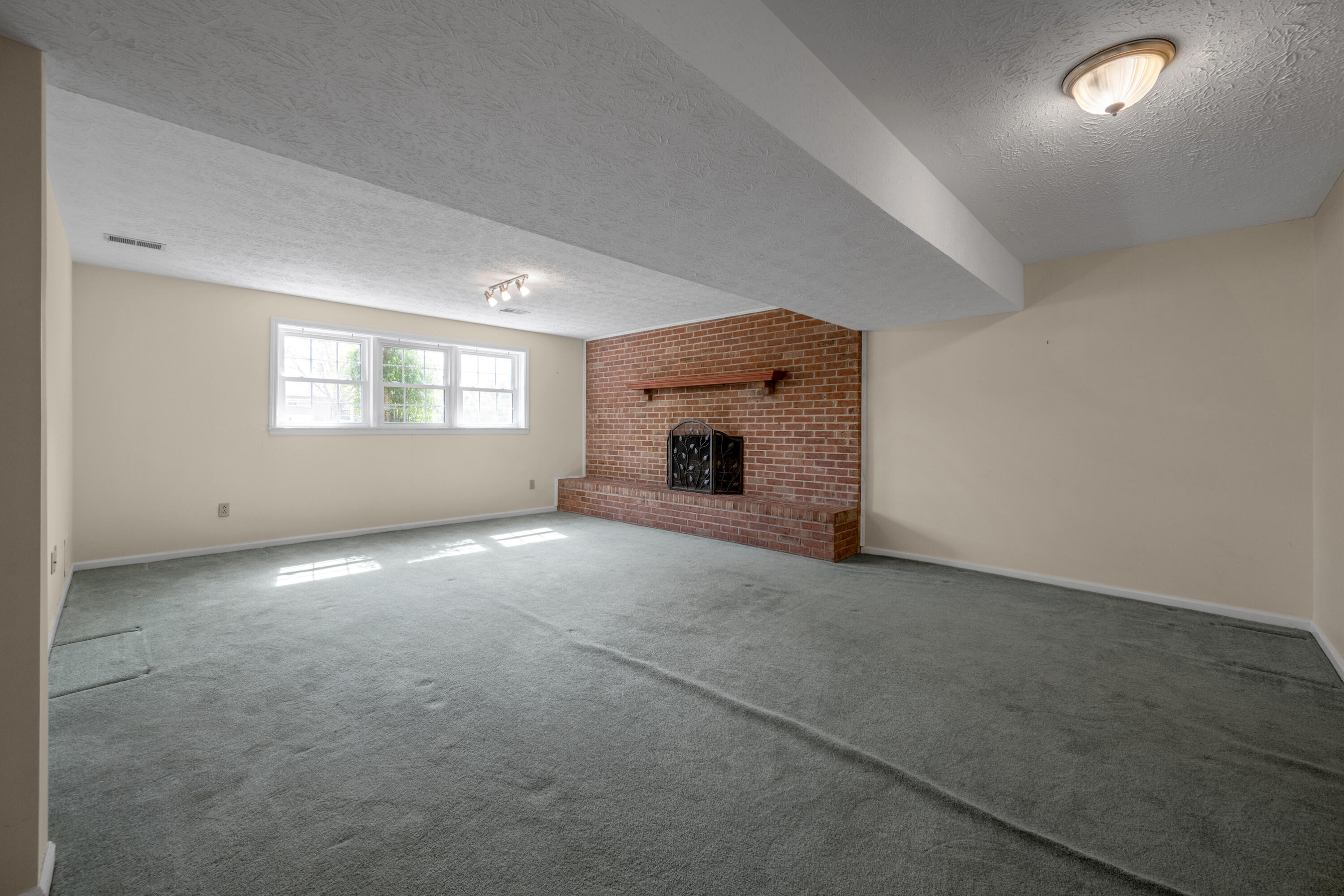 4368 Clemens Drive Property Photo 37