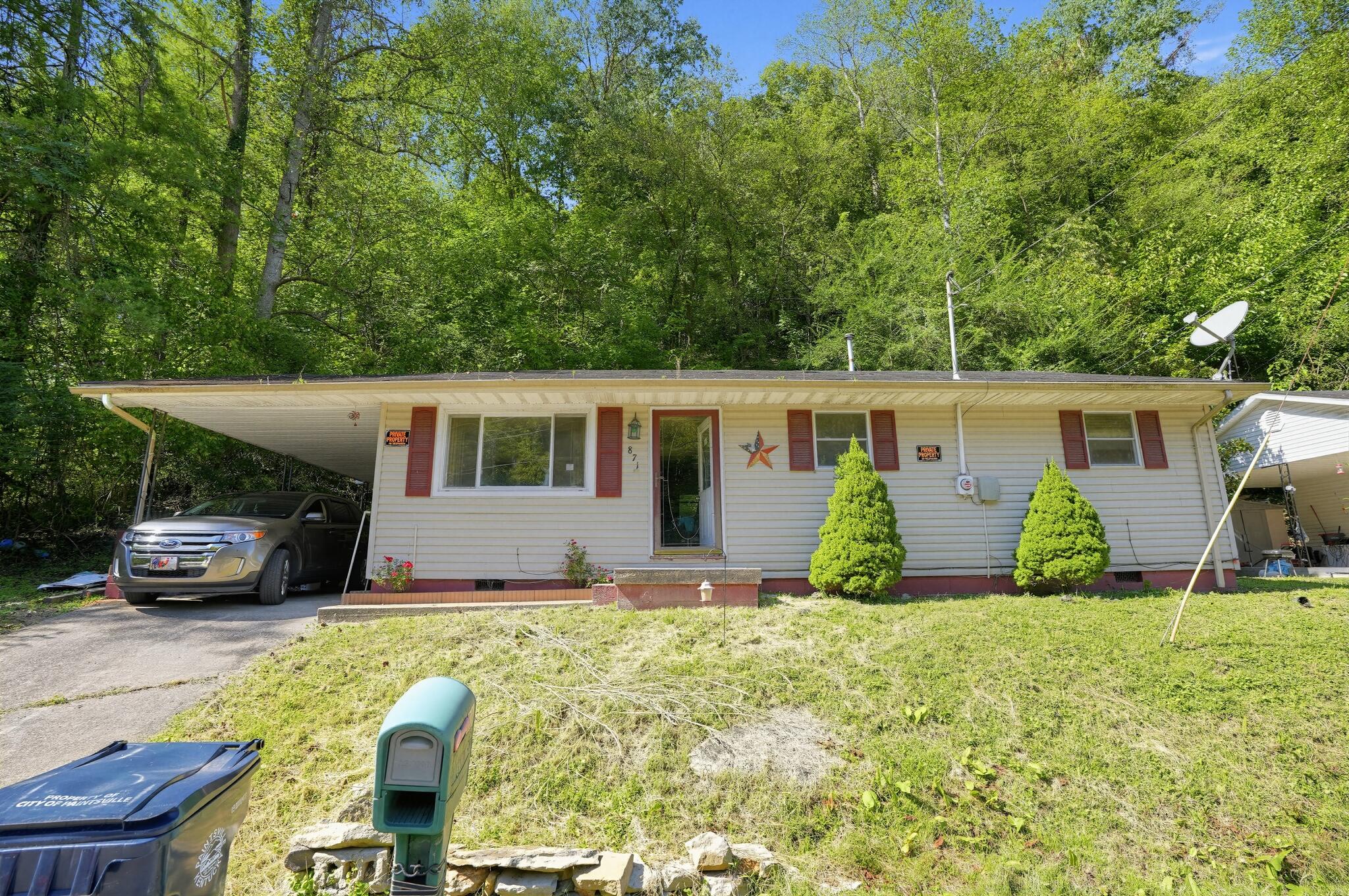 871 6th Street Property Photo 1