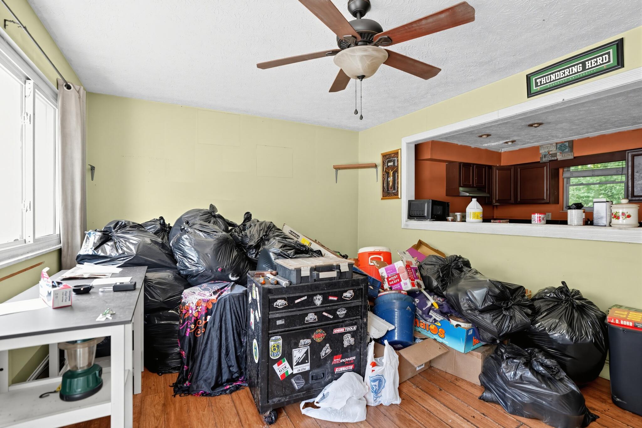 871 6th Street Property Photo 4