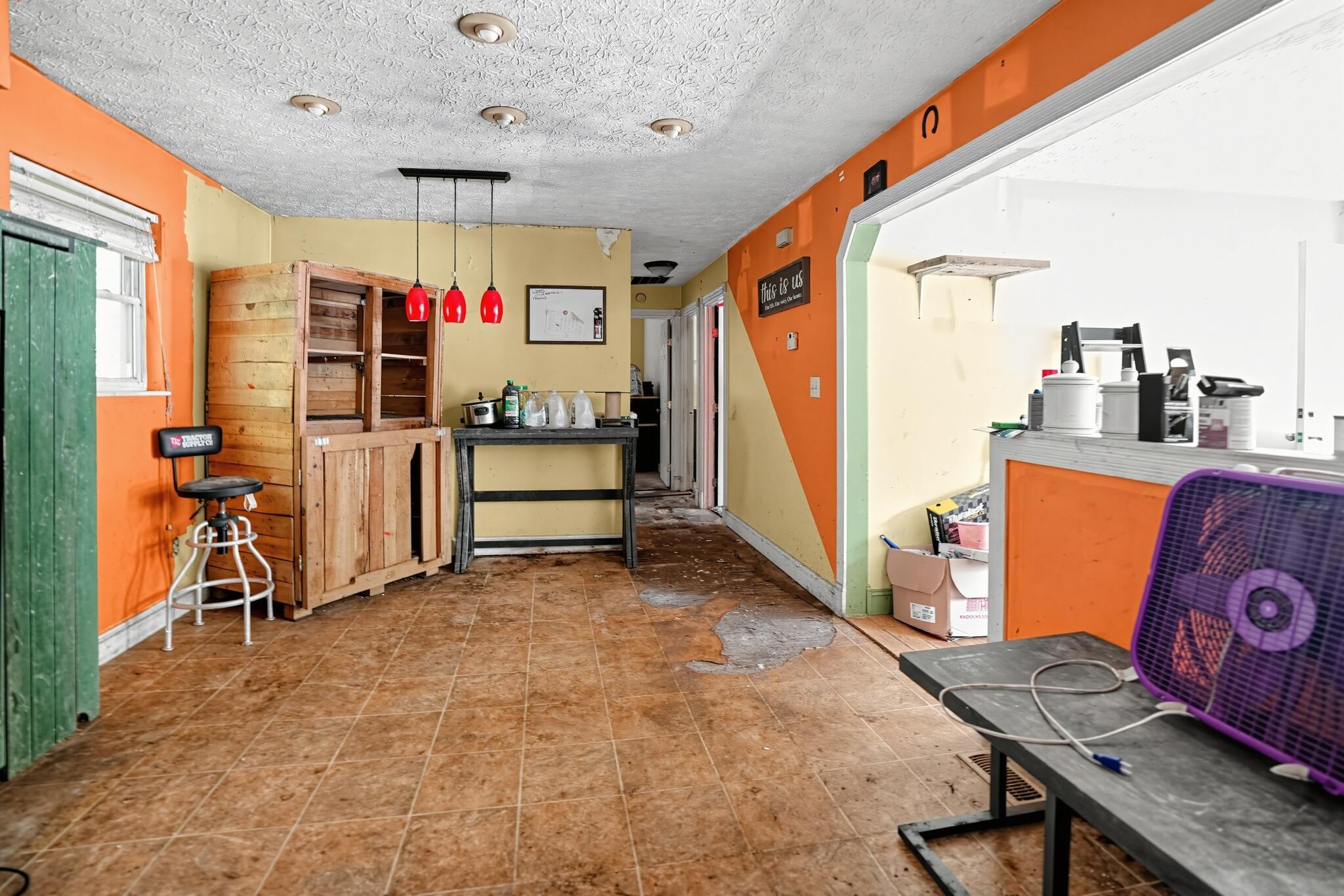 871 6th Street Property Photo 7